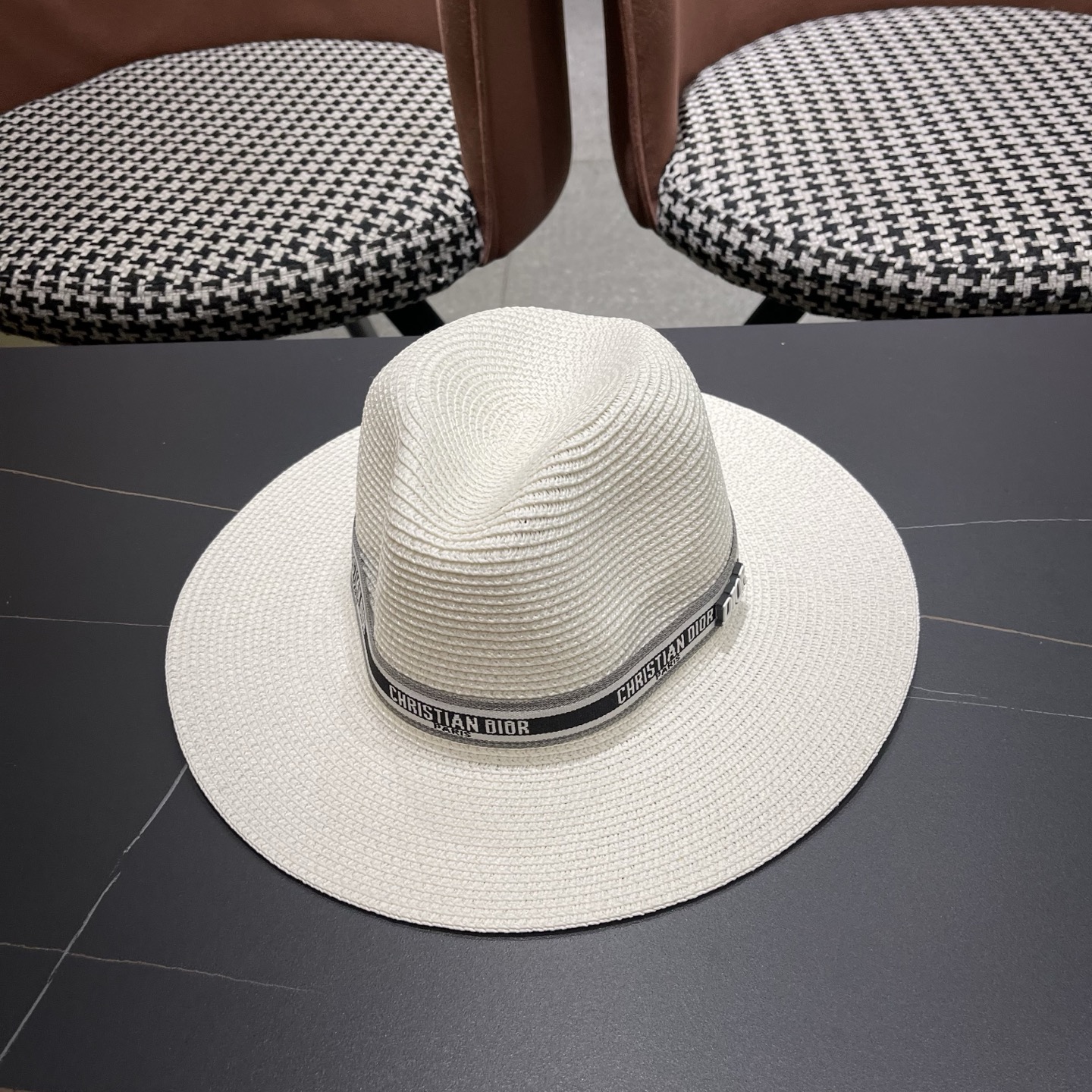 Dior迪奥 夏季草帽平檐草编沙滩帽子英伦遮阳亲子礼帽男女