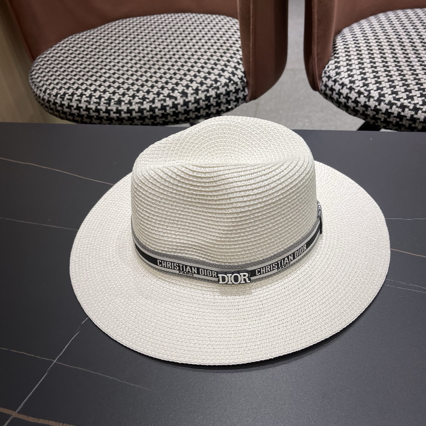 Dior迪奥 夏季草帽平檐草编沙滩帽子英伦遮阳亲子礼帽男女