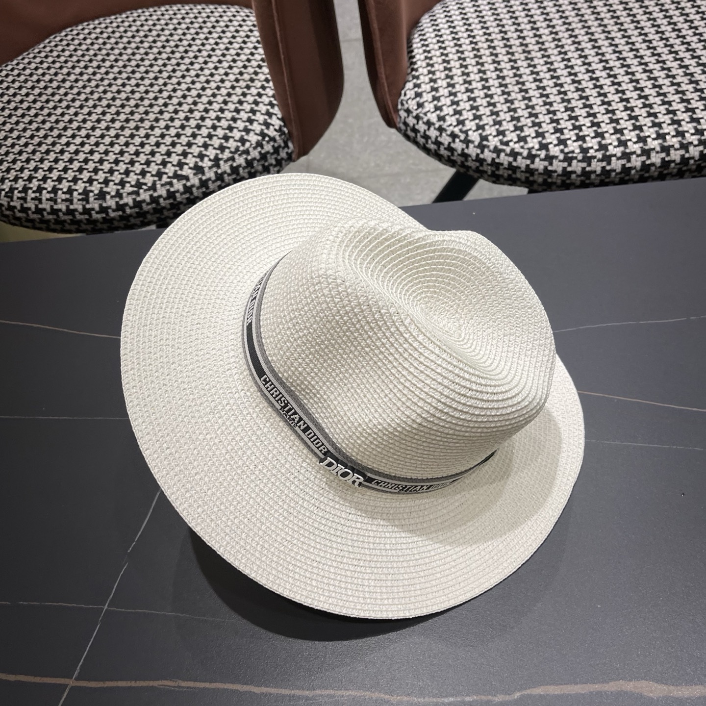 Dior迪奥 夏季草帽平檐草编沙滩帽子英伦遮阳亲子礼帽男女