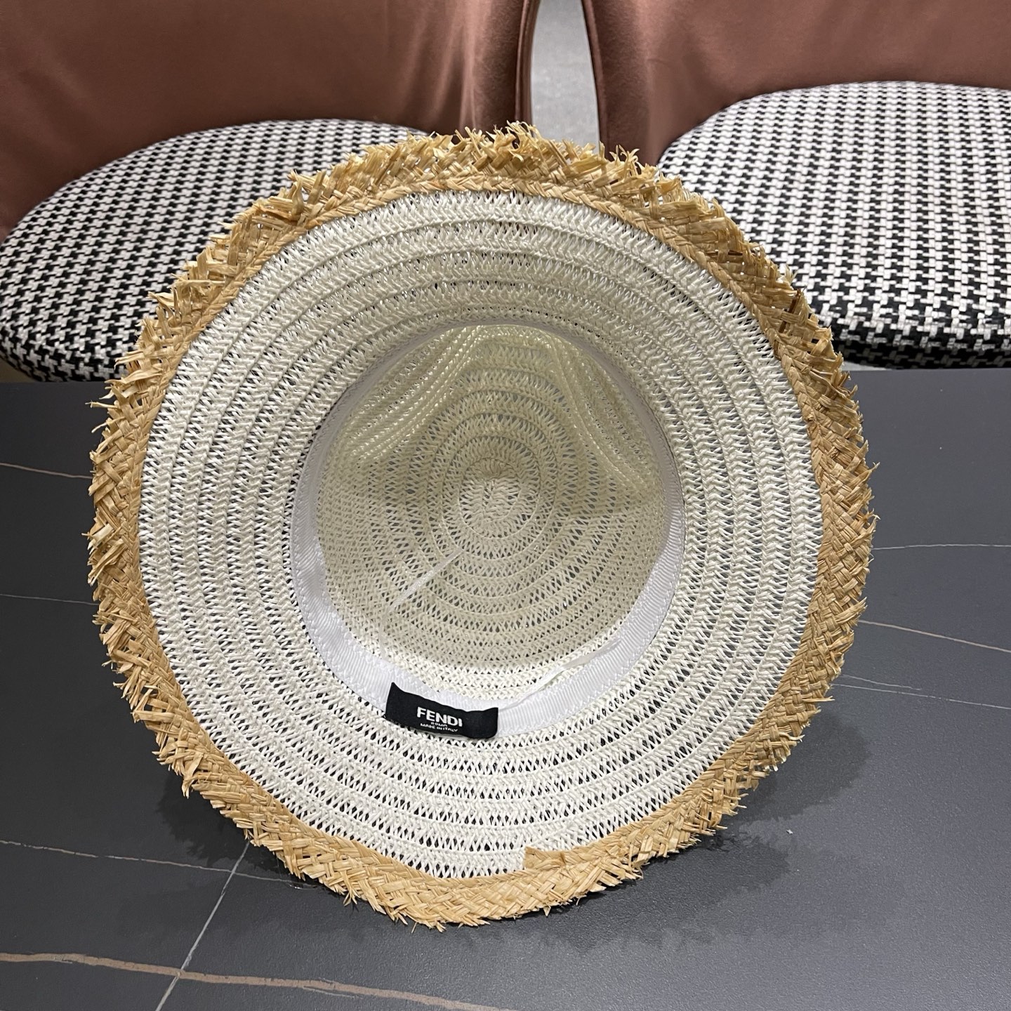 FENDI芬迪 英伦复古巴拿马毛边草帽女春夏遮阳防晒爵士礼帽出游沙滩度假帽子