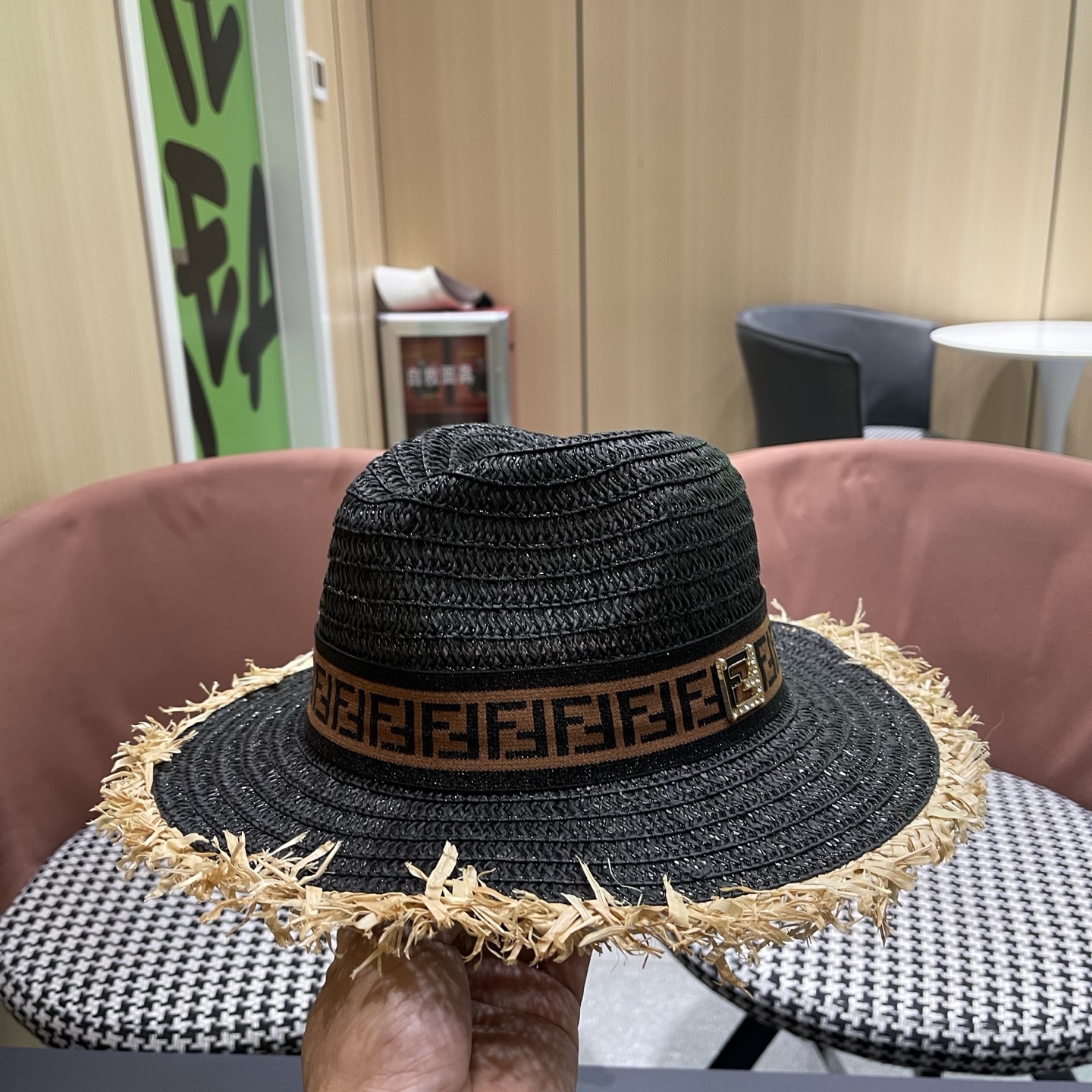 FENDI芬迪 英伦复古巴拿马毛边草帽女春夏遮阳防晒爵士礼帽出游沙滩度假帽子