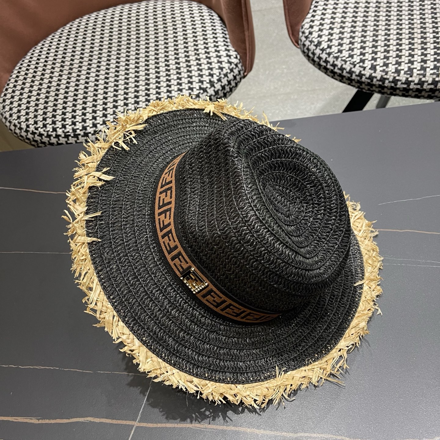 FENDI芬迪 英伦复古巴拿马毛边草帽女春夏遮阳防晒爵士礼帽出游沙滩度假帽子