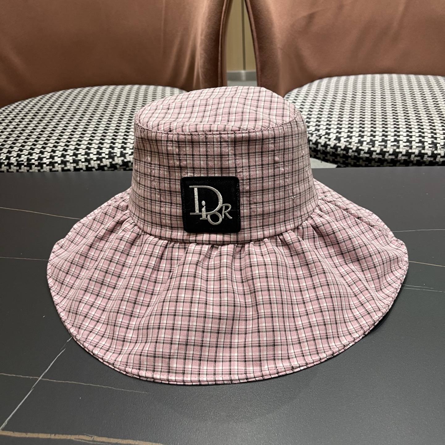 Dior迪奥 朵蕉格纹渔夫帽子女夏季大檐时尚防紫外线 遮阳帽大头围格子防晒帽
