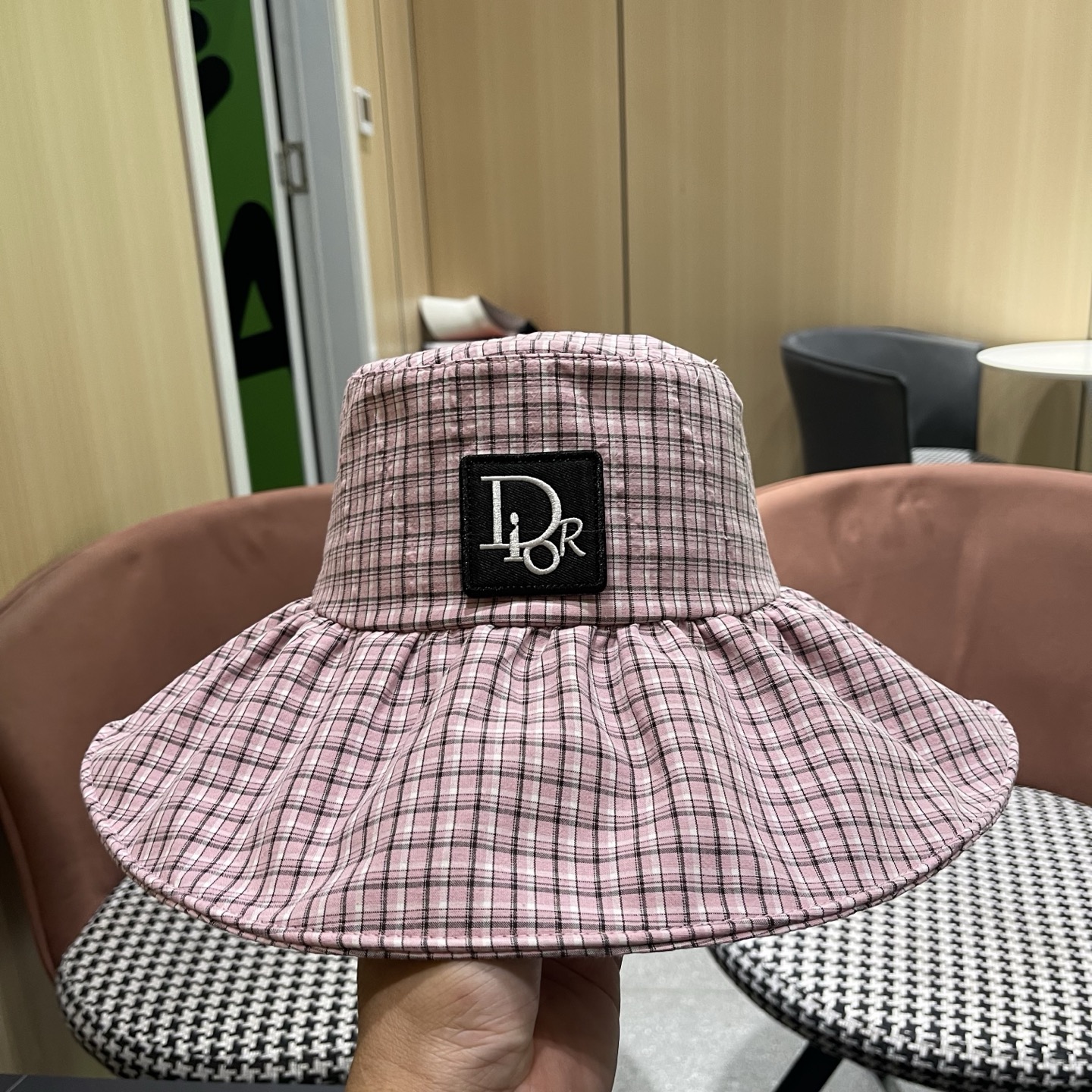 Dior迪奥 朵蕉格纹渔夫帽子女夏季大檐时尚防紫外线 遮阳帽大头围格子防晒帽