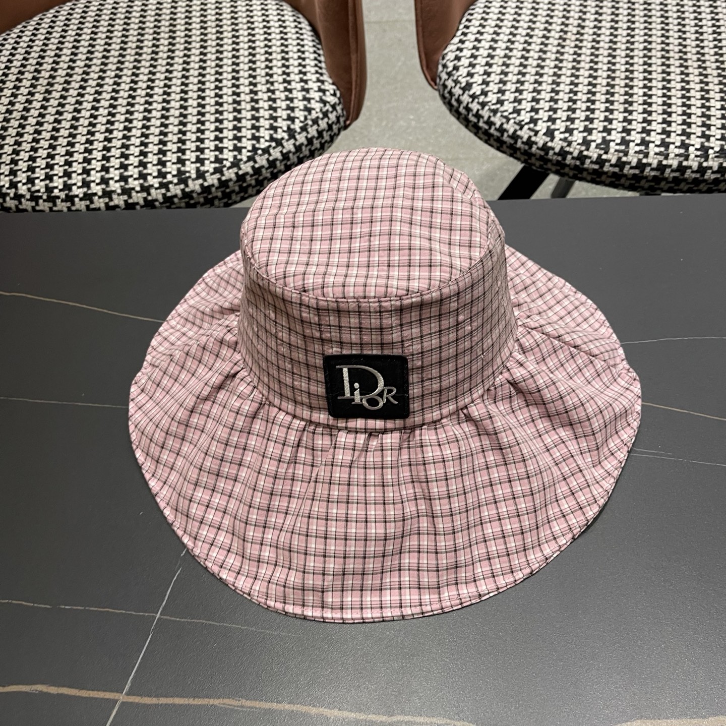 Dior迪奥 朵蕉格纹渔夫帽子女夏季大檐时尚防紫外线 遮阳帽大头围格子防晒帽