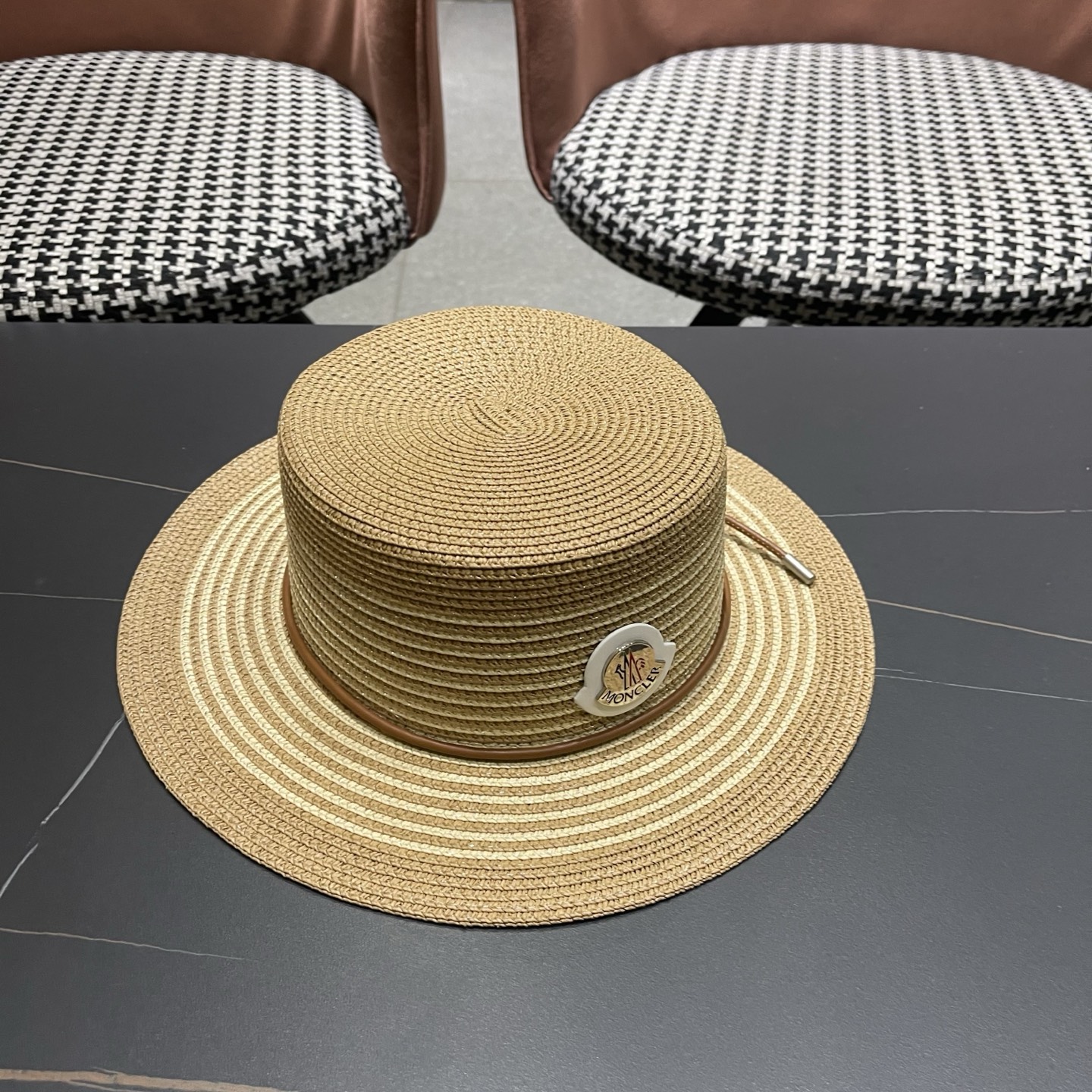 MONCLER（蒙口） 法式平顶帽子女款草编礼帽夏遮阳帽海边度假防晒帽沙滩太阳帽草帽