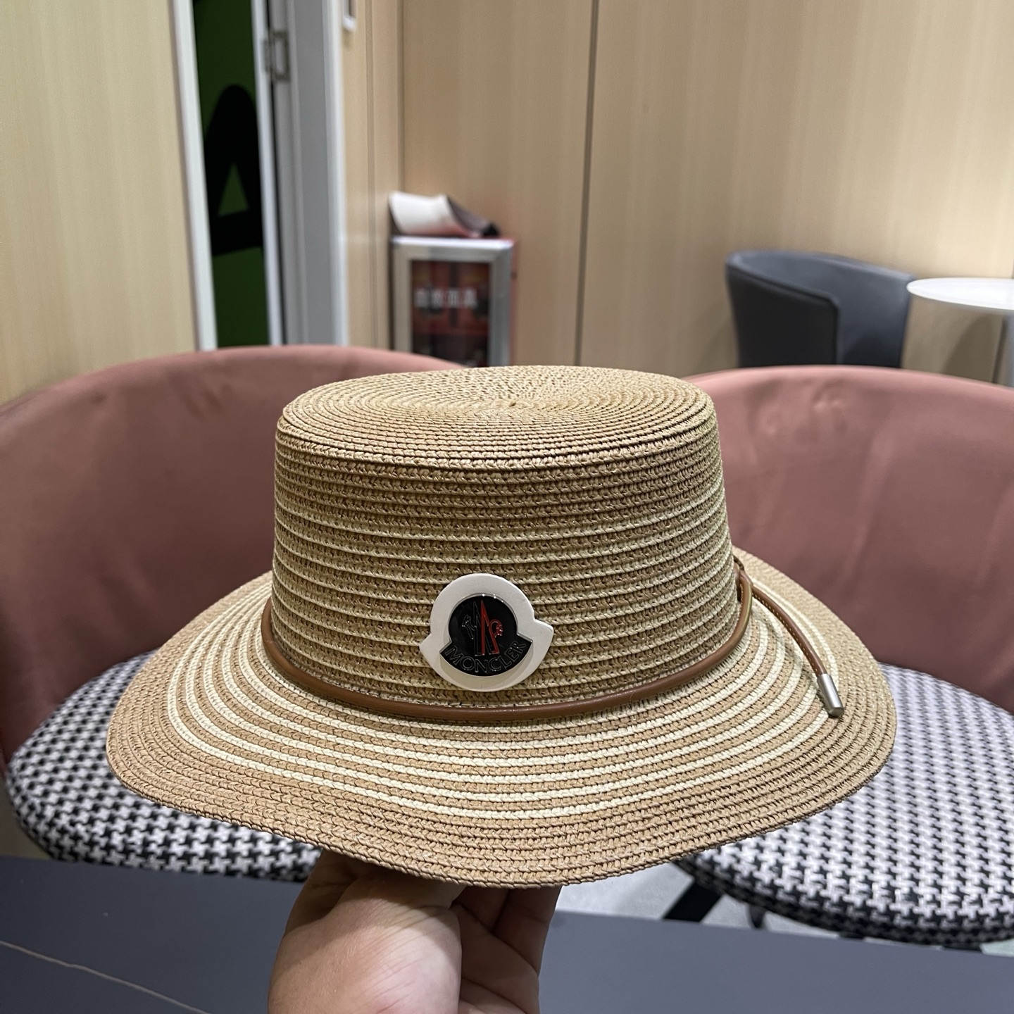 MONCLER（蒙口） 法式平顶帽子女款草编礼帽夏遮阳帽海边度假防晒帽沙滩太阳帽草帽