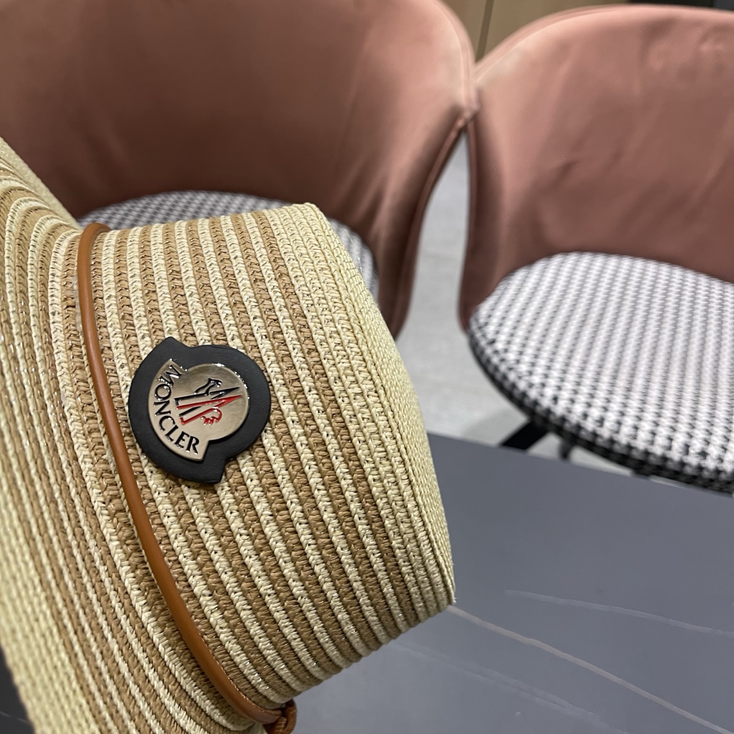MONCLER（蒙口） 法式平顶帽子女款草编礼帽夏遮阳帽海边度假防晒帽沙滩太阳帽草帽