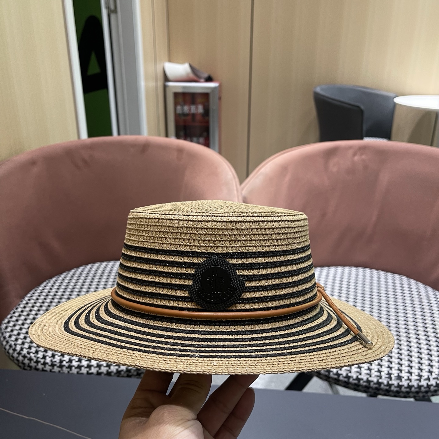 MONCLER（蒙口） 法式平顶帽子女款草编礼帽夏遮阳帽海边度假防晒帽沙滩太阳帽草帽