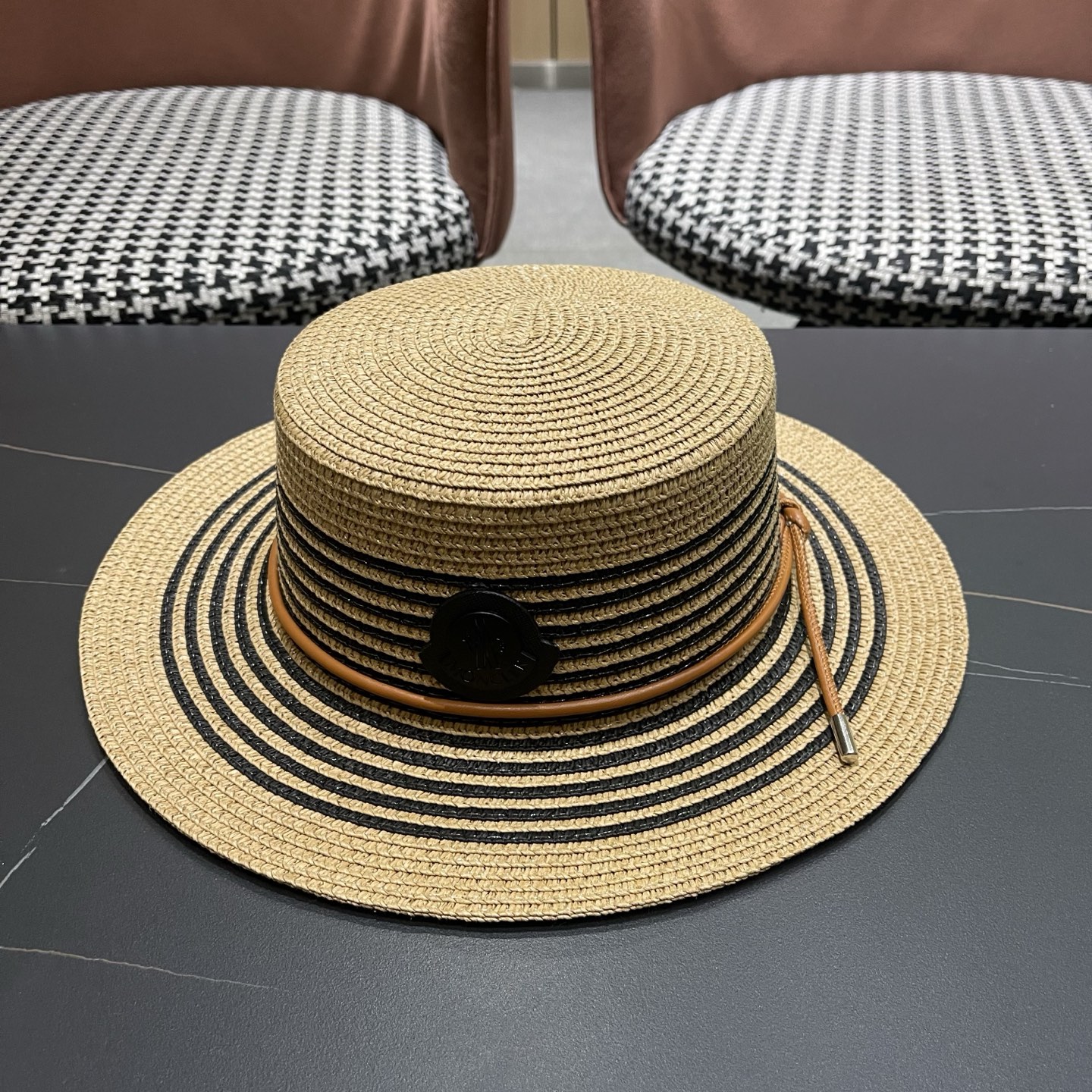 MONCLER（蒙口） 法式平顶帽子女款草编礼帽夏遮阳帽海边度假防晒帽沙滩太阳帽草帽