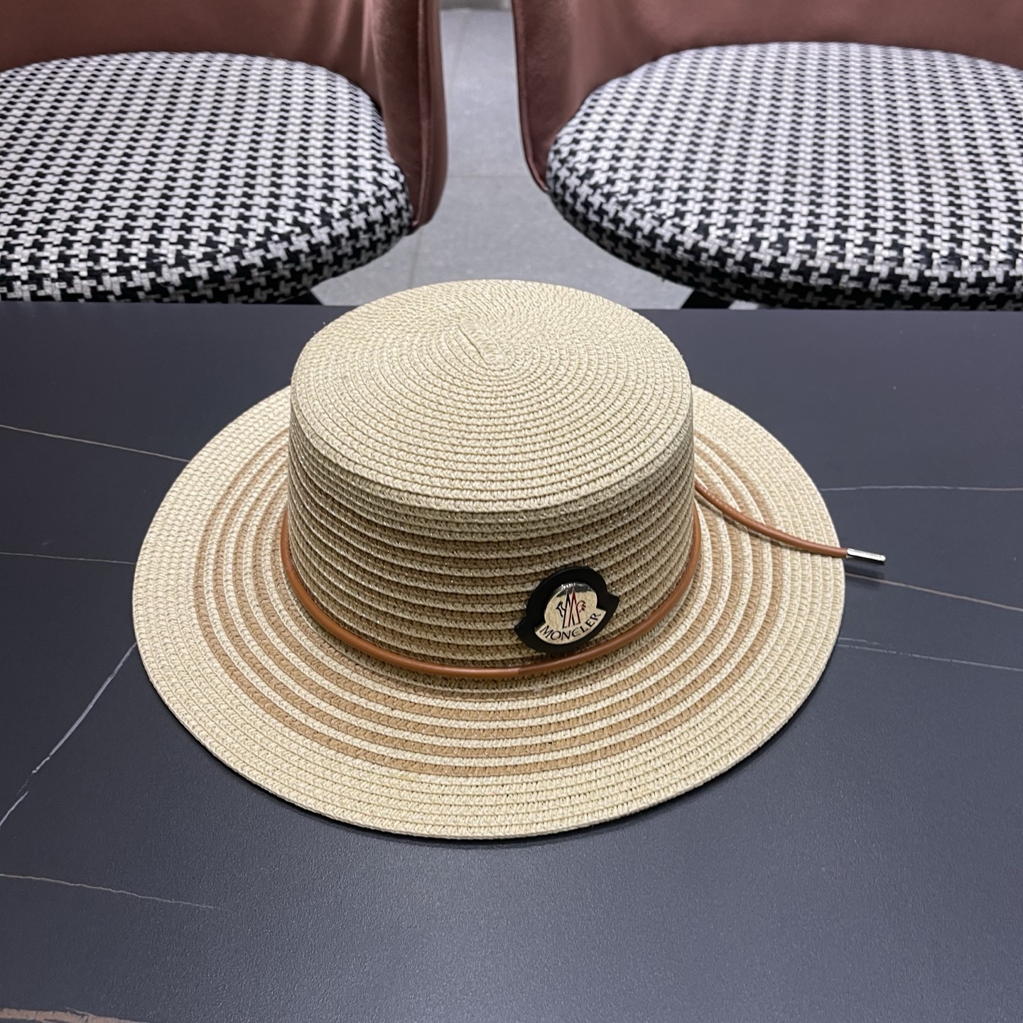MONCLER（蒙口） 法式平顶帽子女款草编礼帽夏遮阳帽海边度假防晒帽沙滩太阳帽草帽
