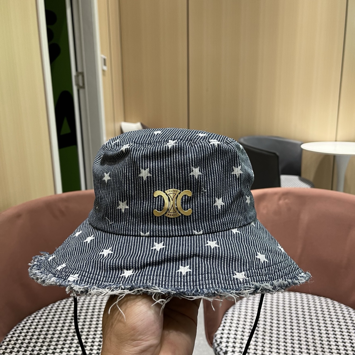 Celine 赛琳 星星条纹牛仔渔夫帽女春夏大帽檐系带显脸 小盆帽户外徒步登山帽子