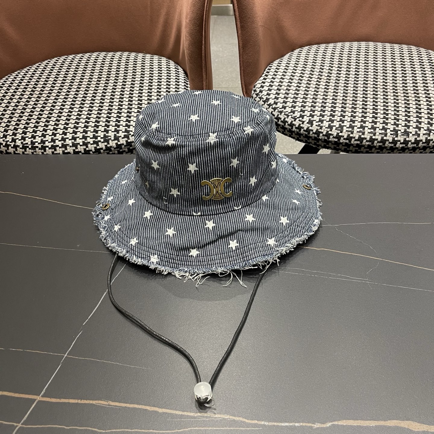 Celine 赛琳 星星条纹牛仔渔夫帽女春夏大帽檐系带显脸 小盆帽户外徒步登山帽子