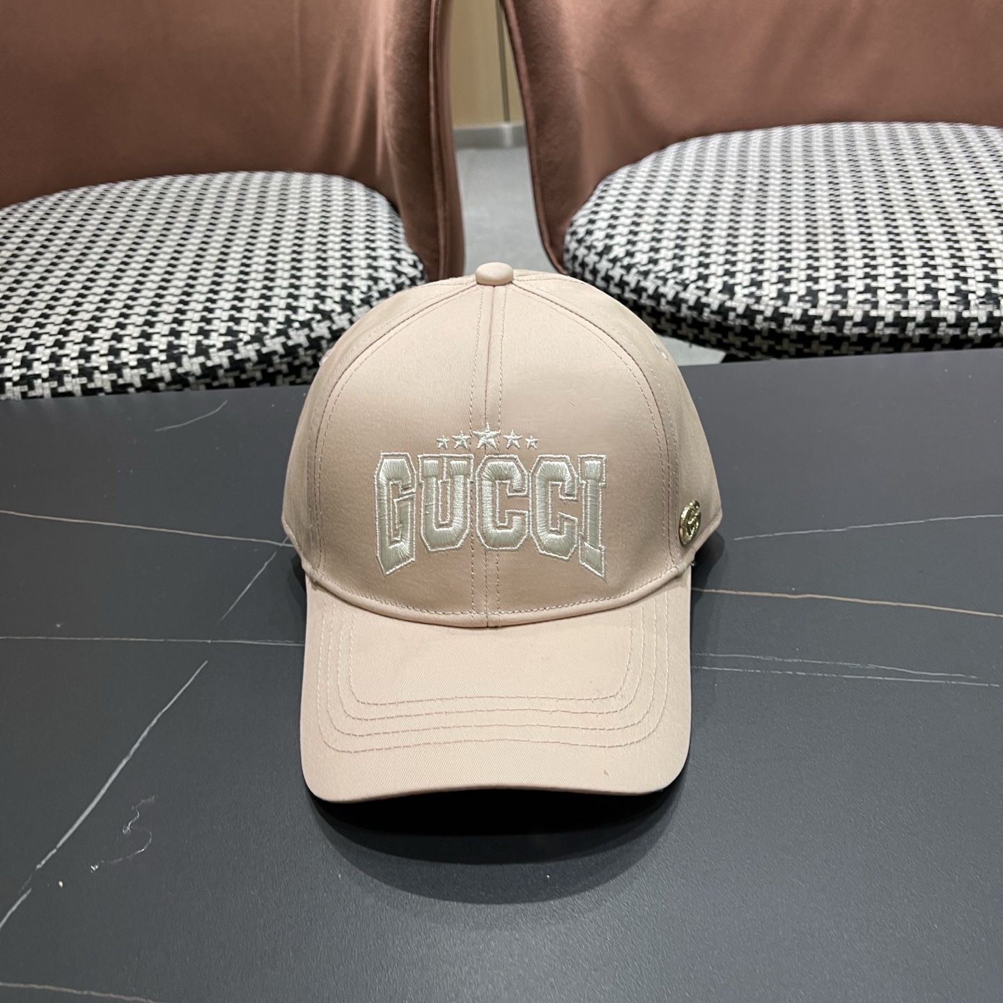 古奇棒球帽♥️GUCCI🧢官网新品，棒球帽，原单品质火爆来袭 高档大气上档次！低调奢华，方便携带！跑量！