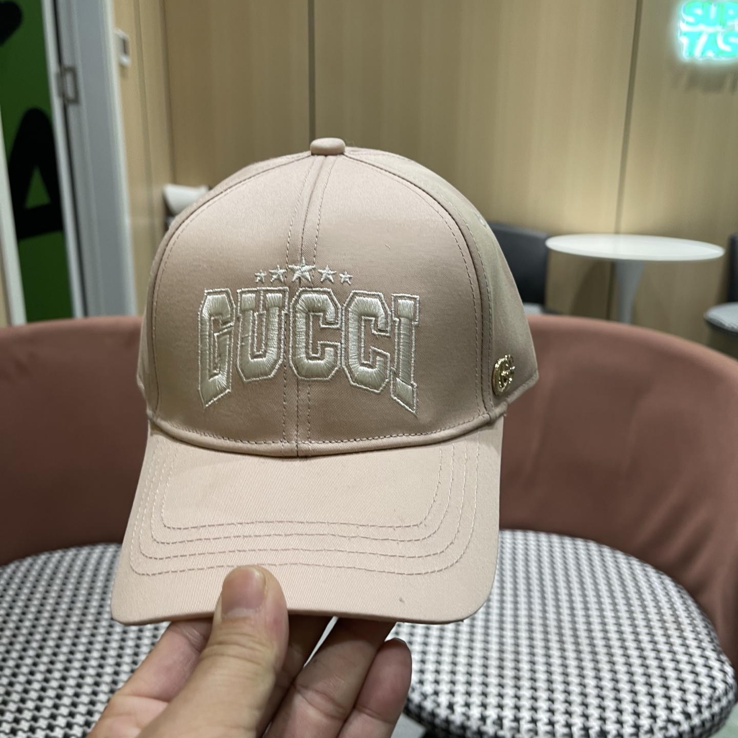 古奇棒球帽♥️GUCCI🧢官网新品，棒球帽，原单品质火爆来袭 高档大气上档次！低调奢华，方便携带！跑量！