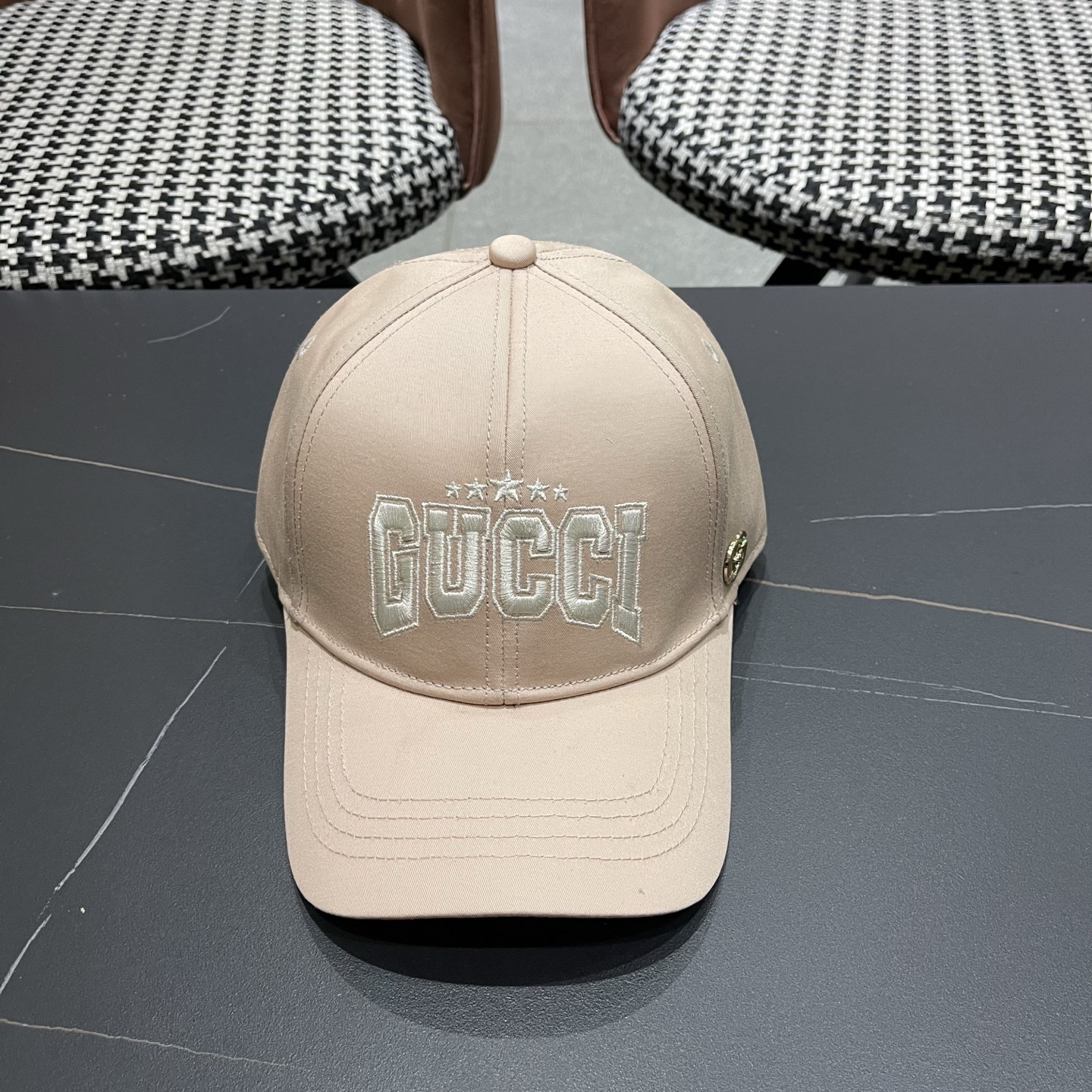 古奇棒球帽♥️GUCCI🧢官网新品，棒球帽，原单品质火爆来袭 高档大气上档次！低调奢华，方便携带！跑量！