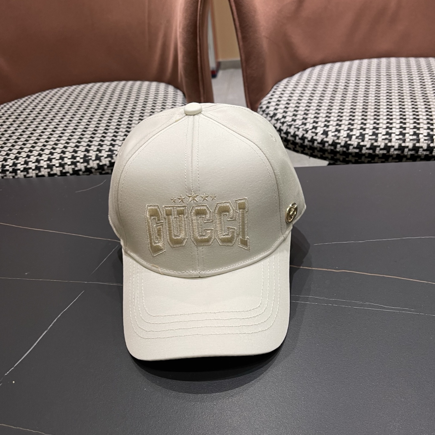 古奇棒球帽♥️GUCCI🧢官网新品，棒球帽，原单品质火爆来袭 高档大气上档次！低调奢华，方便携带！跑量！