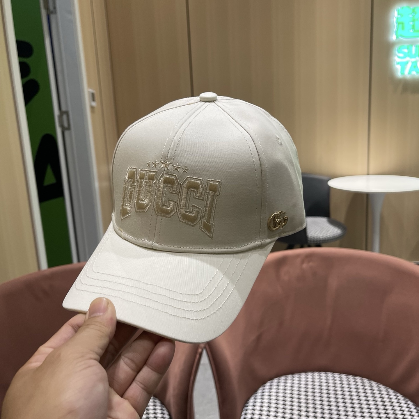 古奇棒球帽♥️GUCCI🧢官网新品，棒球帽，原单品质火爆来袭 高档大气上档次！低调奢华，方便携带！跑量！