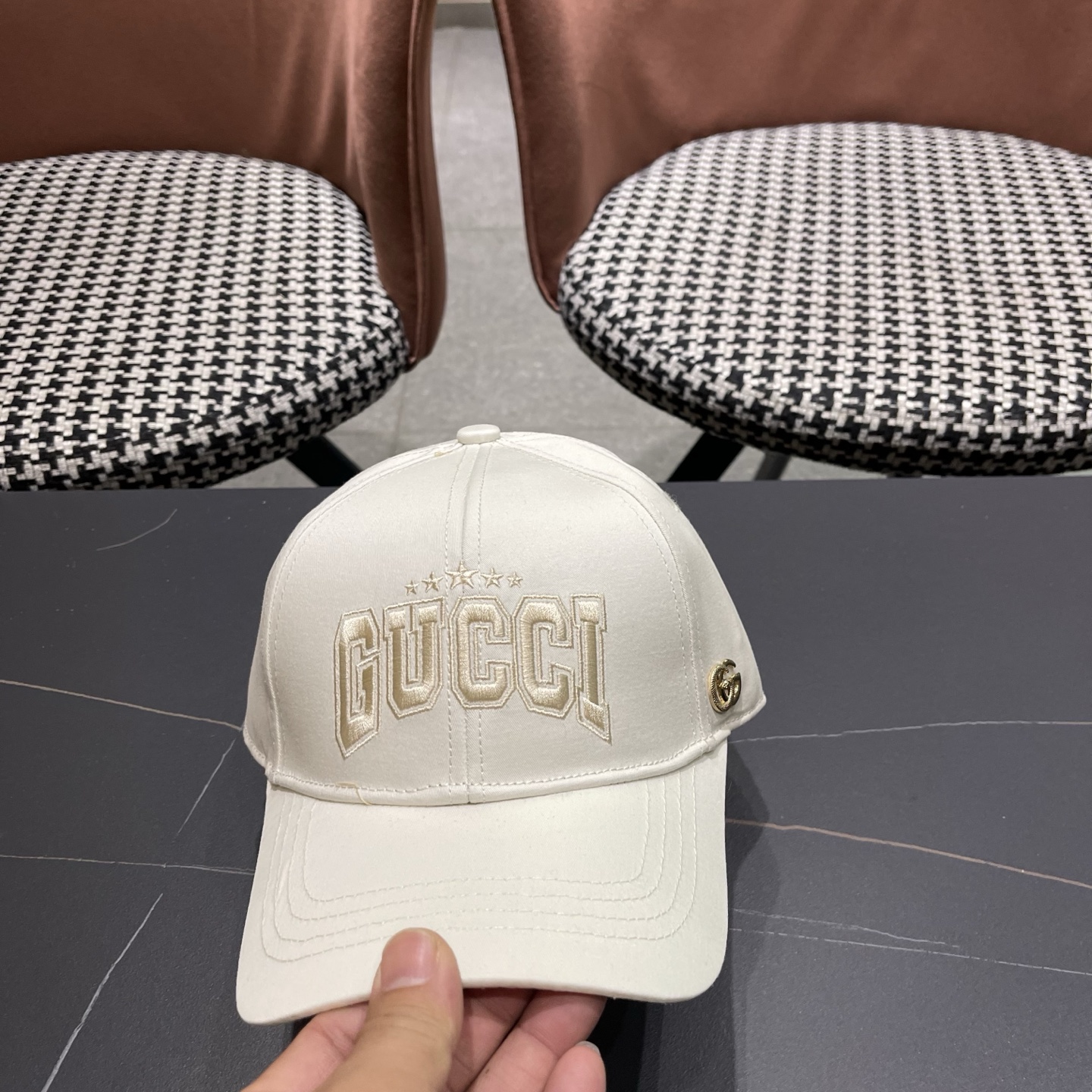 古奇棒球帽♥️GUCCI🧢官网新品，棒球帽，原单品质火爆来袭 高档大气上档次！低调奢华，方便携带！跑量！