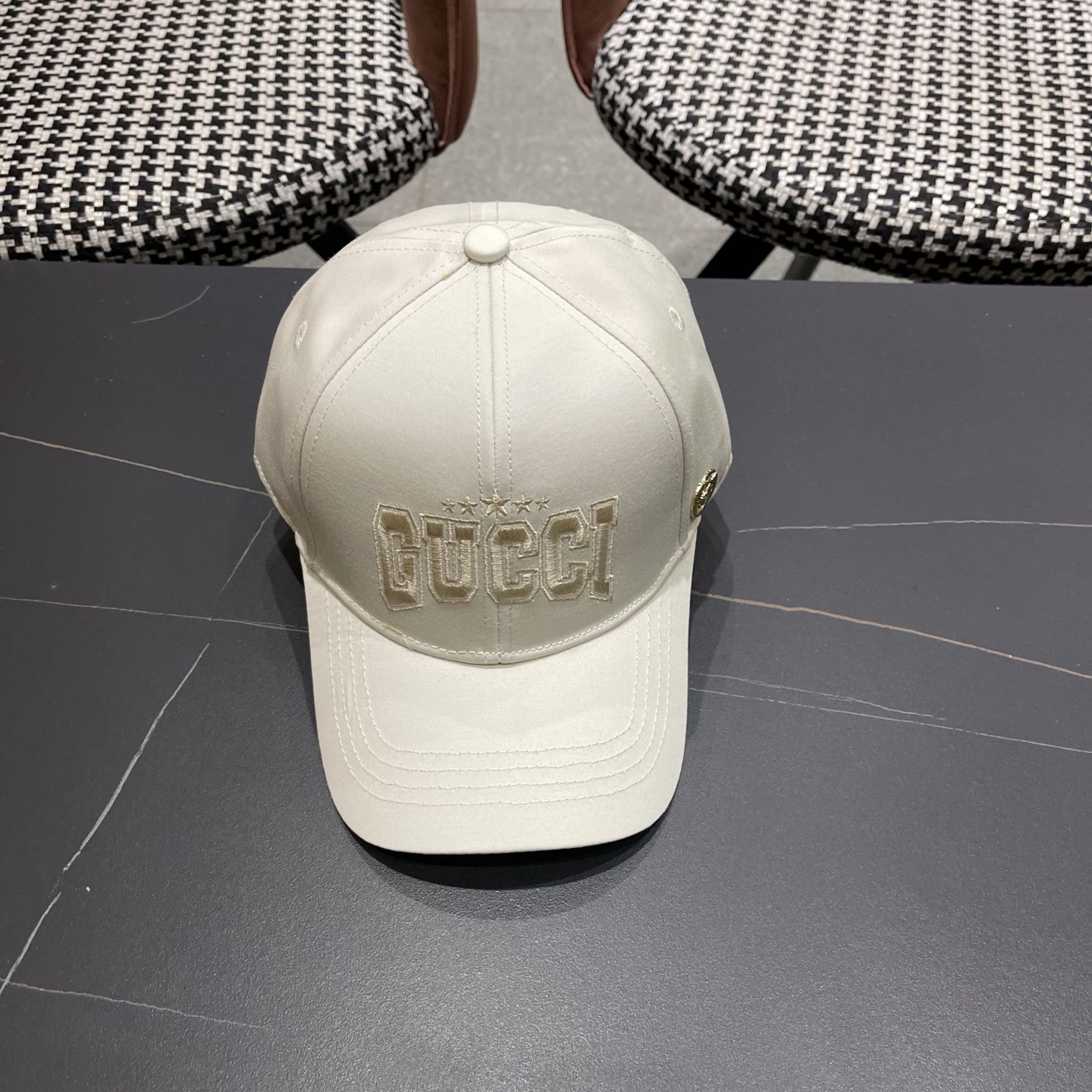 古奇棒球帽♥️GUCCI🧢官网新品，棒球帽，原单品质火爆来袭 高档大气上档次！低调奢华，方便携带！跑量！