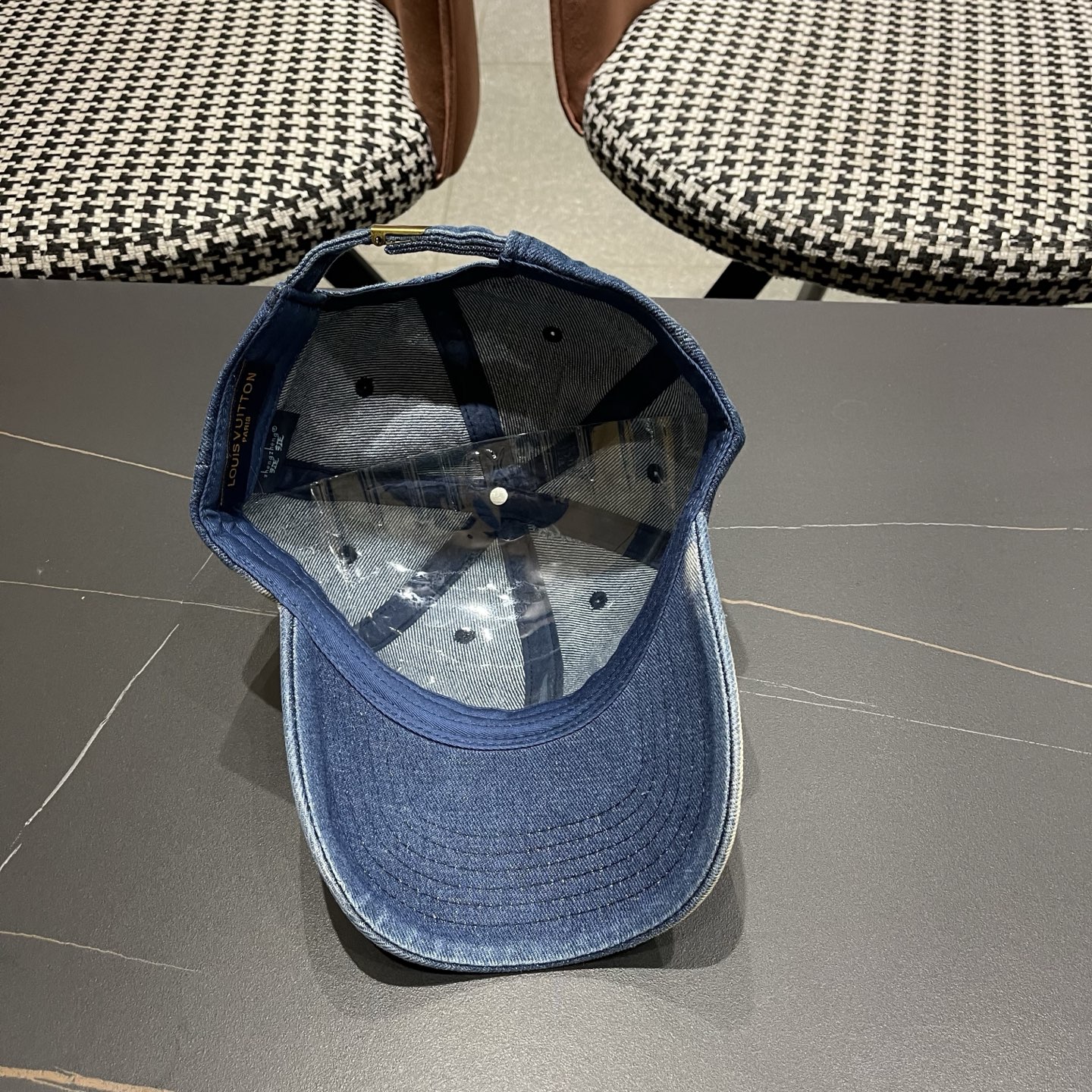 路易威登牛仔洗水棒球帽 LouisVuitton😍新款LV棒球帽，高端大气，百搭款🤗男女通用！跑量！