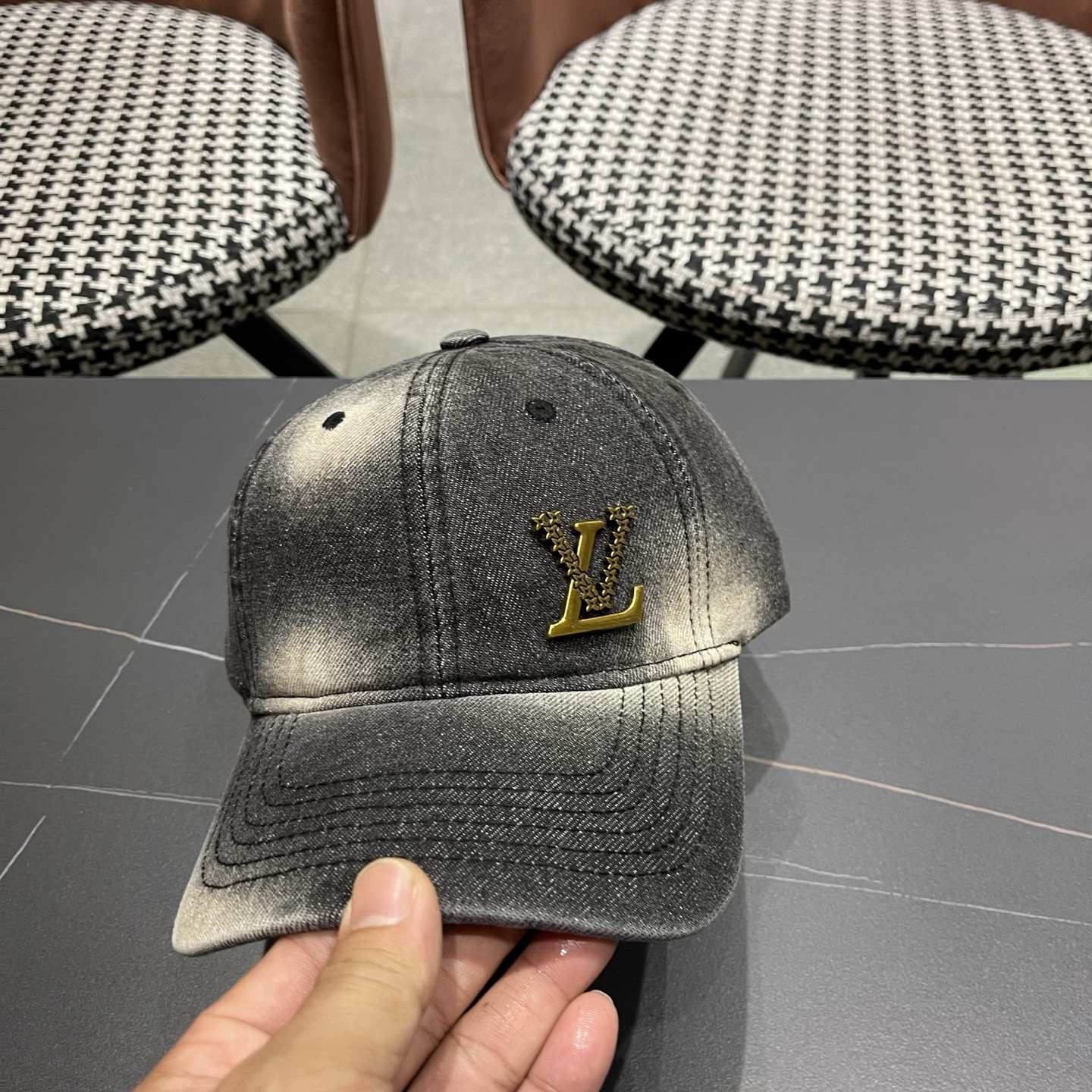 路易威登牛仔洗水棒球帽 LouisVuitton😍新款LV棒球帽，高端大气，百搭款🤗男女通用！跑量！