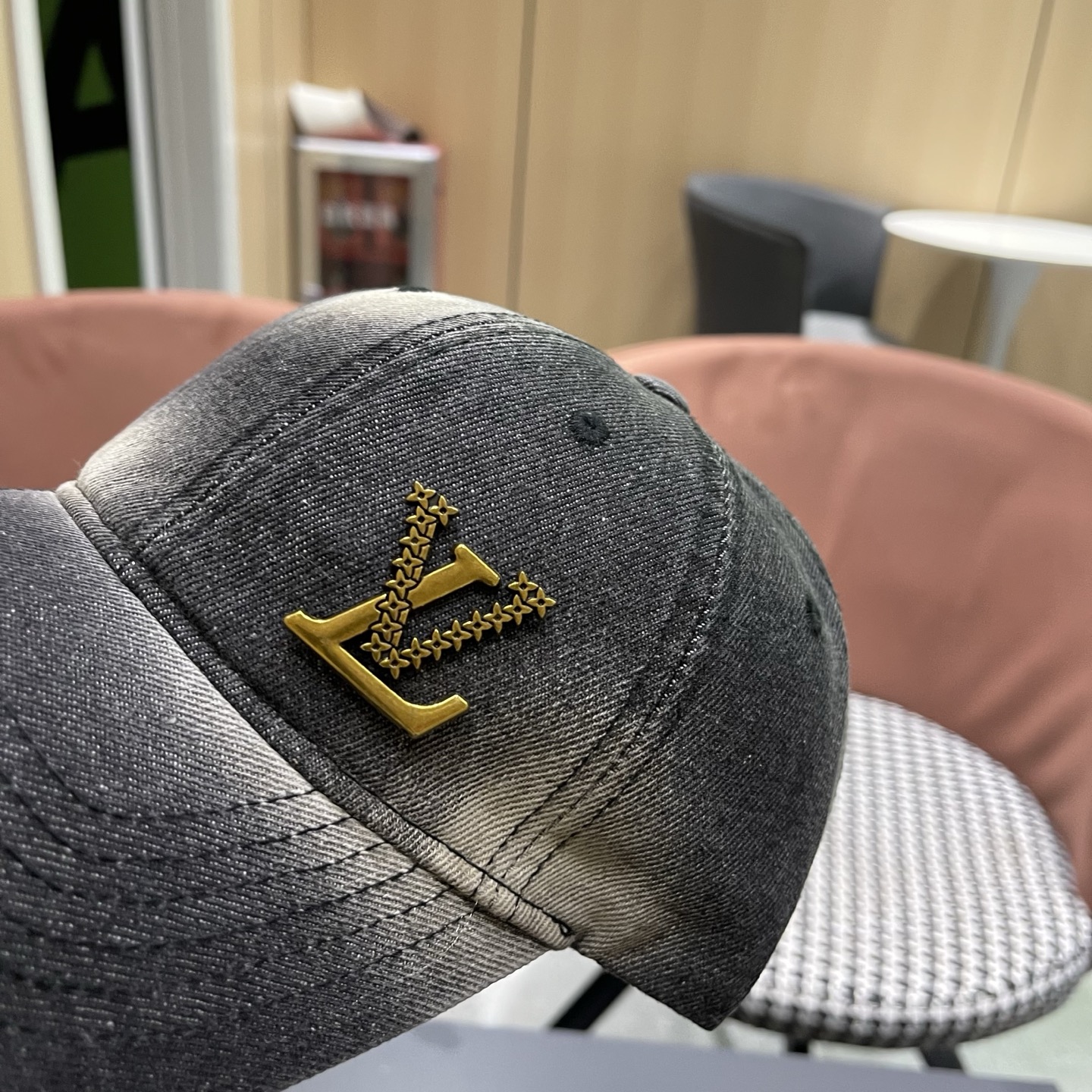 路易威登牛仔洗水棒球帽 LouisVuitton😍新款LV棒球帽，高端大气，百搭款🤗男女通用！跑量！