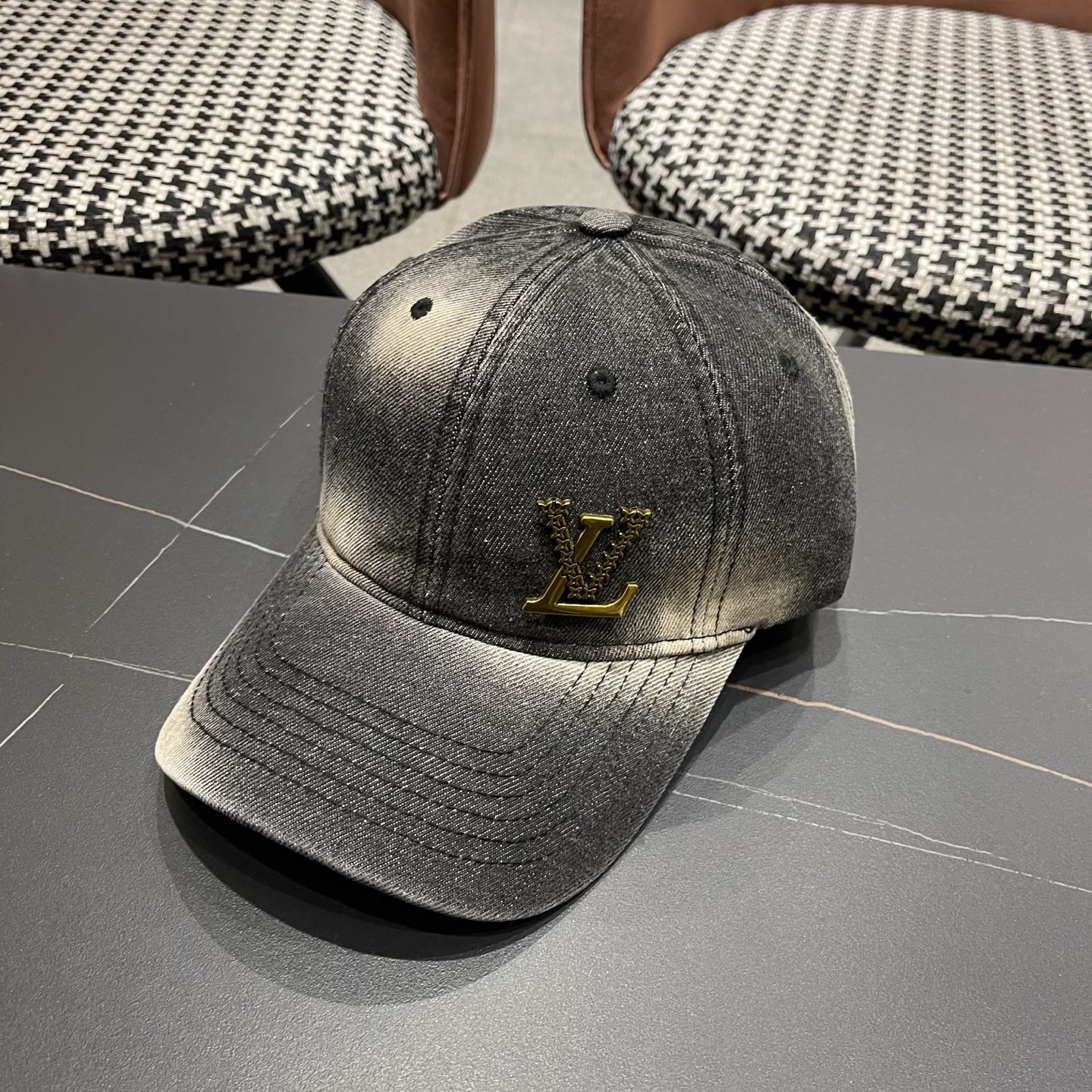 路易威登牛仔洗水棒球帽 LouisVuitton😍新款LV棒球帽，高端大气，百搭款🤗男女通用！跑量！