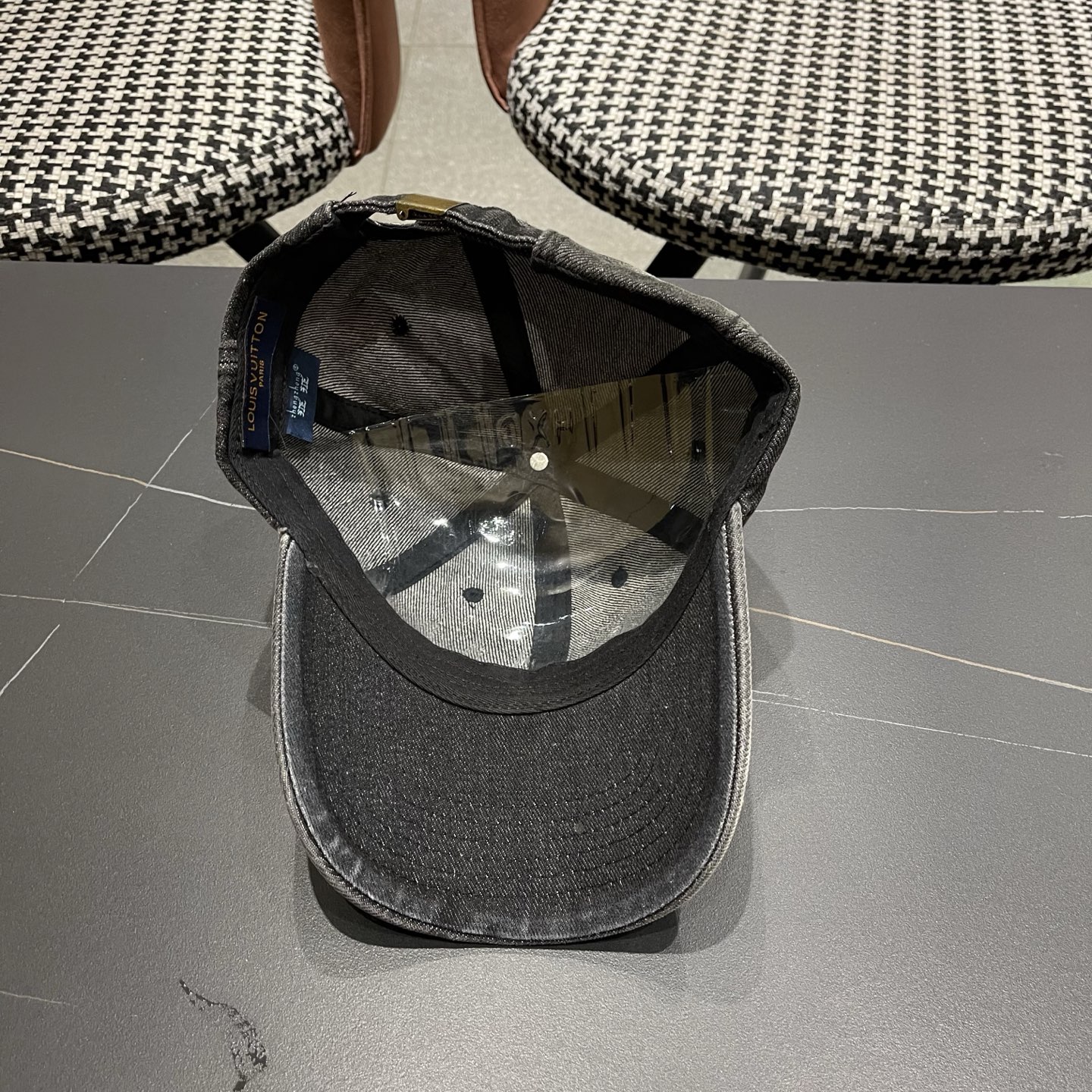 路易威登牛仔洗水棒球帽 LouisVuitton😍新款LV棒球帽，高端大气，百搭款🤗男女通用！跑量！