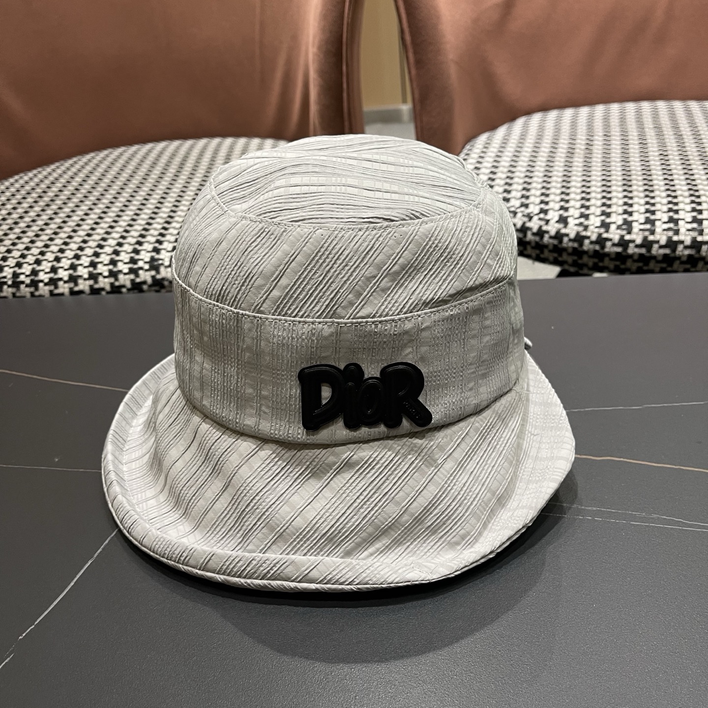 迪奥Dior 帽子女春夏新款防晒遮阳帽户外卷边透气日系盆帽显脸小渔夫帽子潮