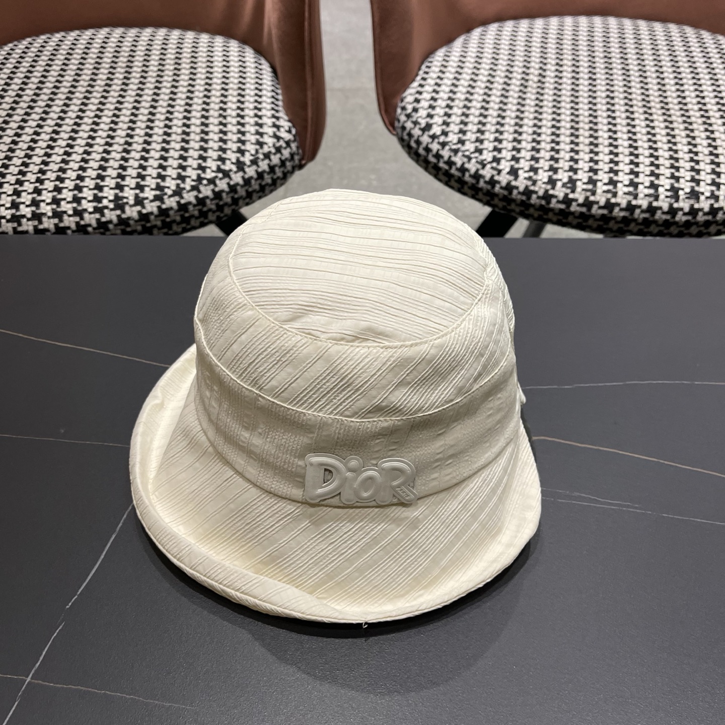 迪奥Dior 帽子女春夏新款防晒遮阳帽户外卷边透气日系盆帽显脸小渔夫帽子潮