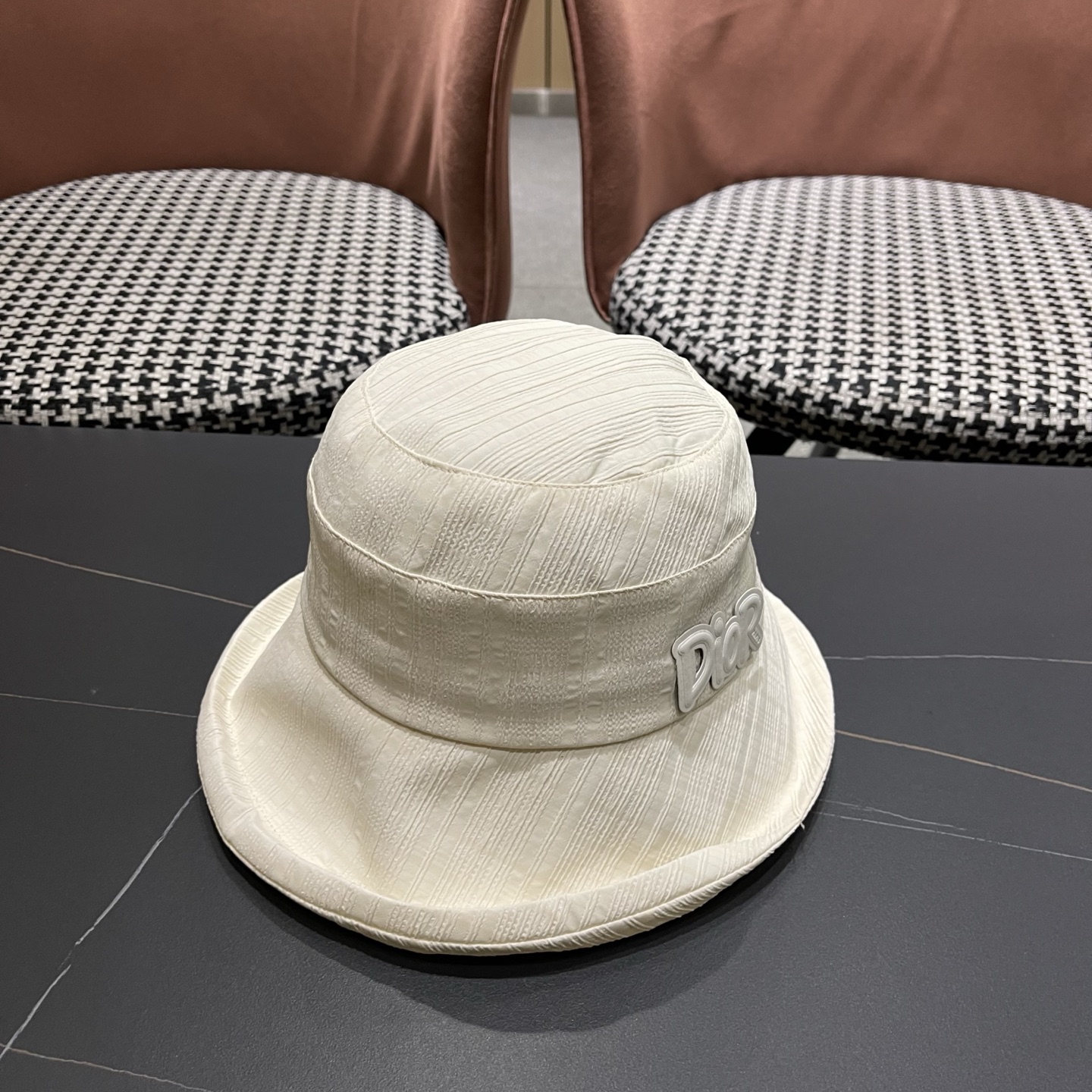 迪奥Dior 帽子女春夏新款防晒遮阳帽户外卷边透气日系盆帽显脸小渔夫帽子潮