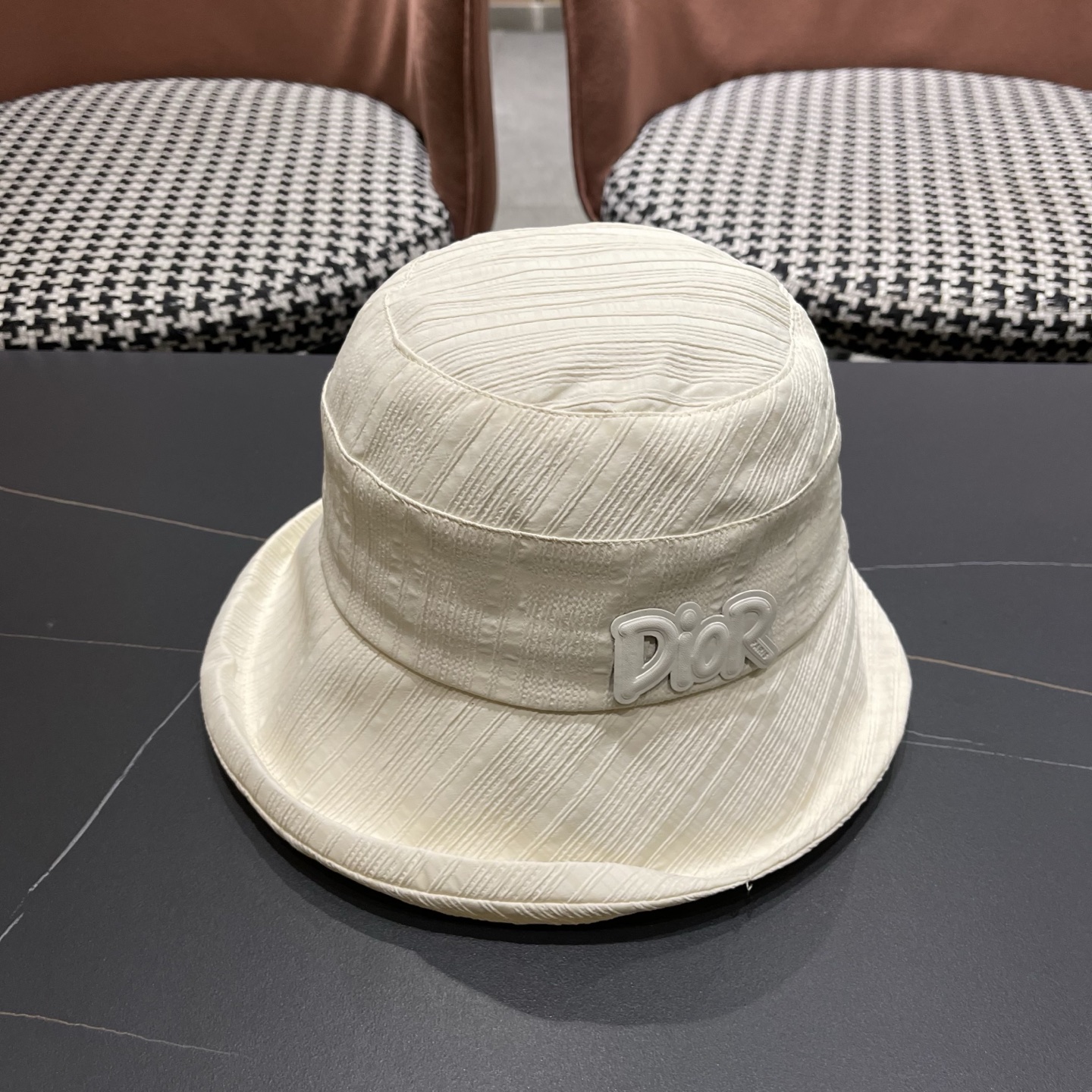 迪奥Dior 帽子女春夏新款防晒遮阳帽户外卷边透气日系盆帽显脸小渔夫帽子潮