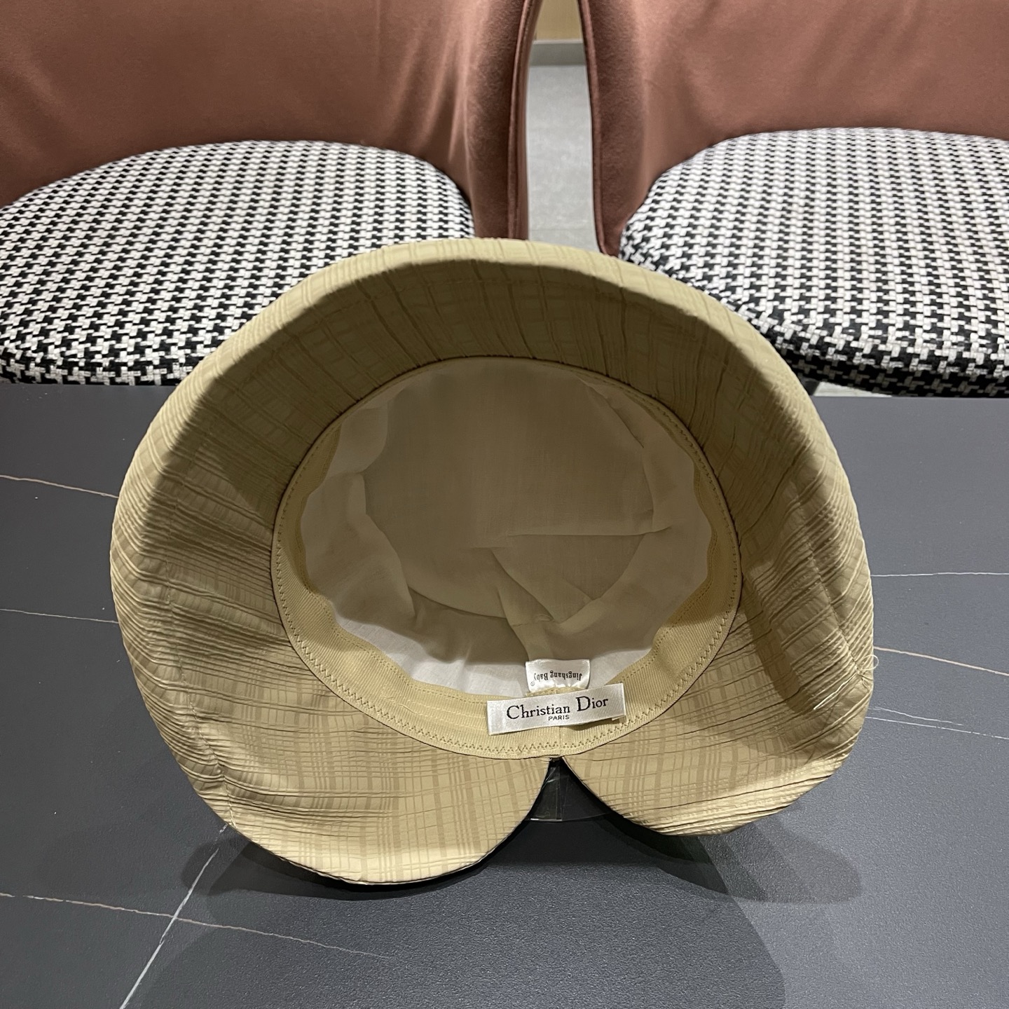 迪奥Dior 帽子女春夏新款防晒遮阳帽户外卷边透气日系盆帽显脸小渔夫帽子潮