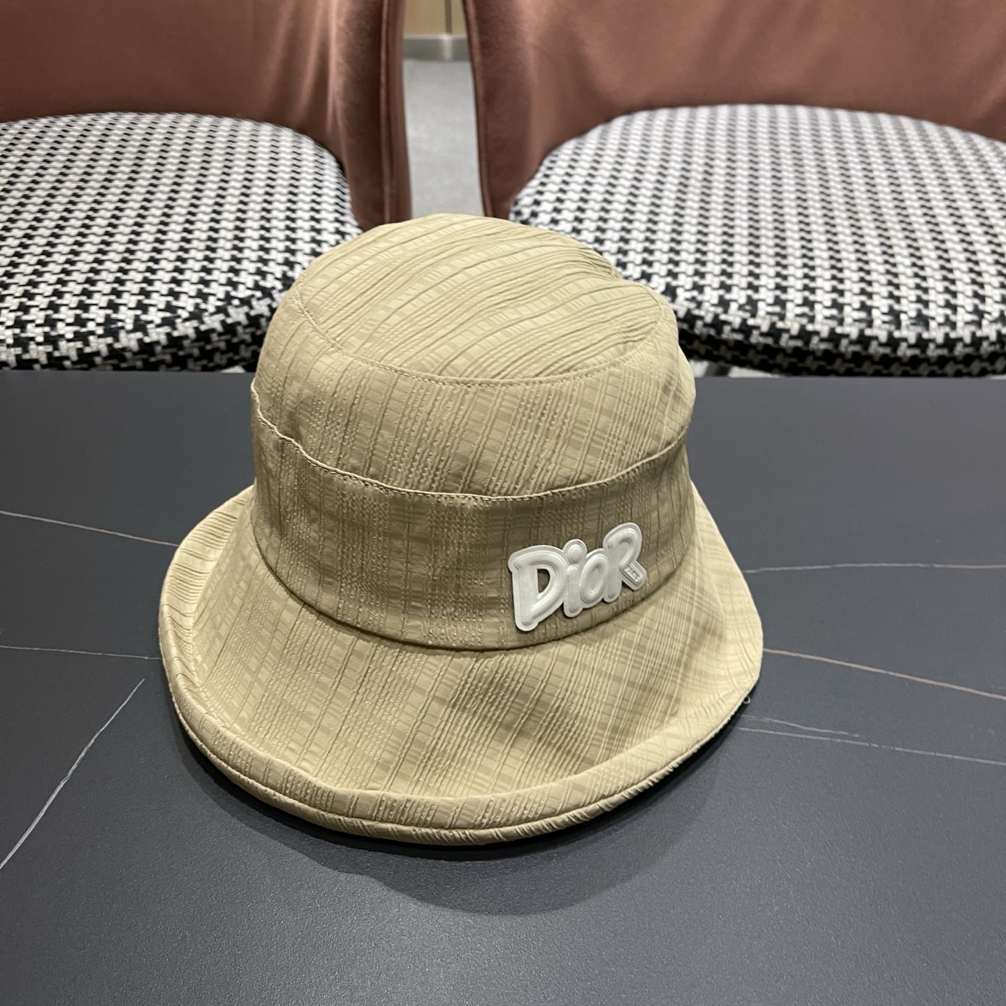 迪奥Dior 帽子女春夏新款防晒遮阳帽户外卷边透气日系盆帽显脸小渔夫帽子潮