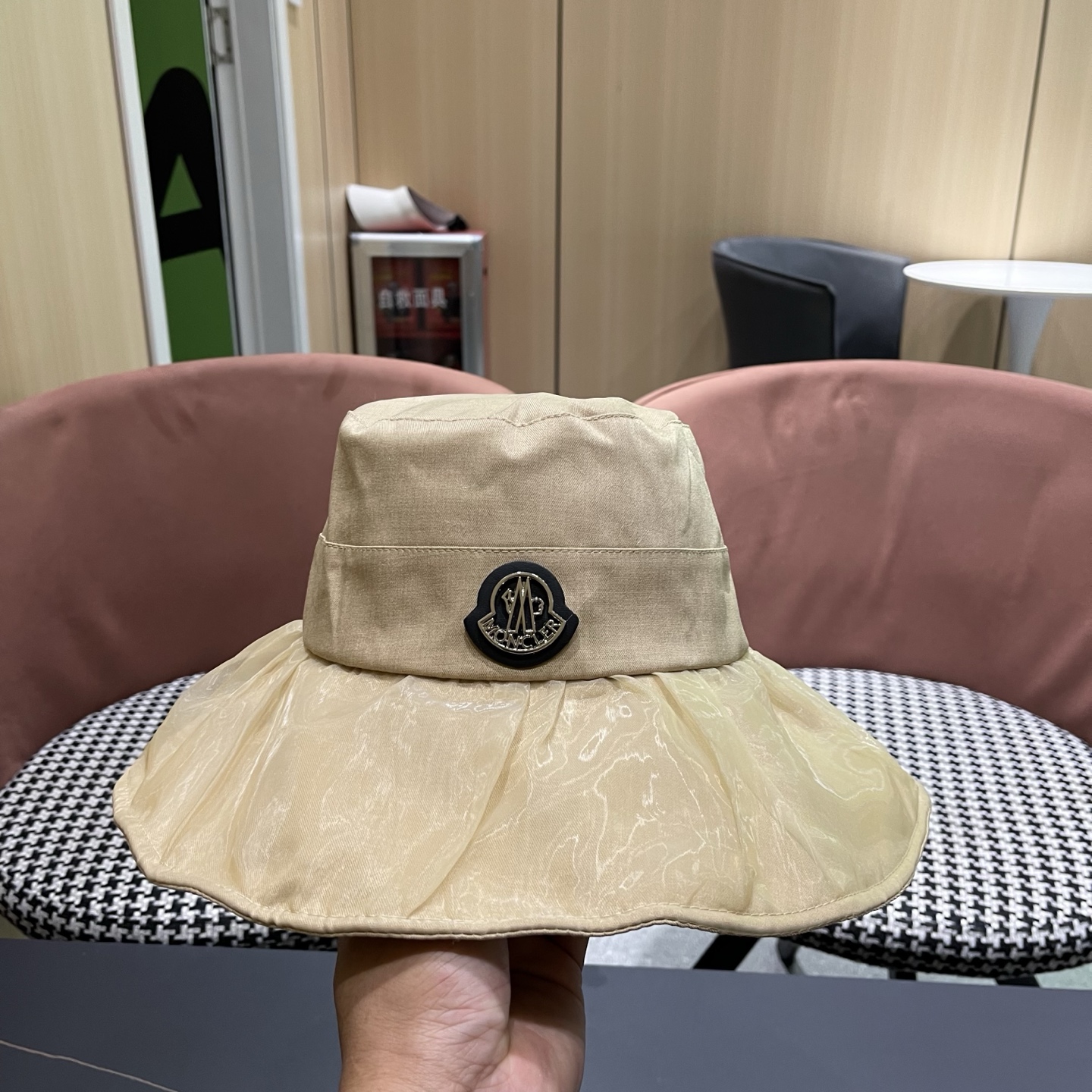 MONCLER（蒙口）春夏百搭可折叠大檐防晒帽女透气遮阳帽户外出游休闲渔夫帽显脸小