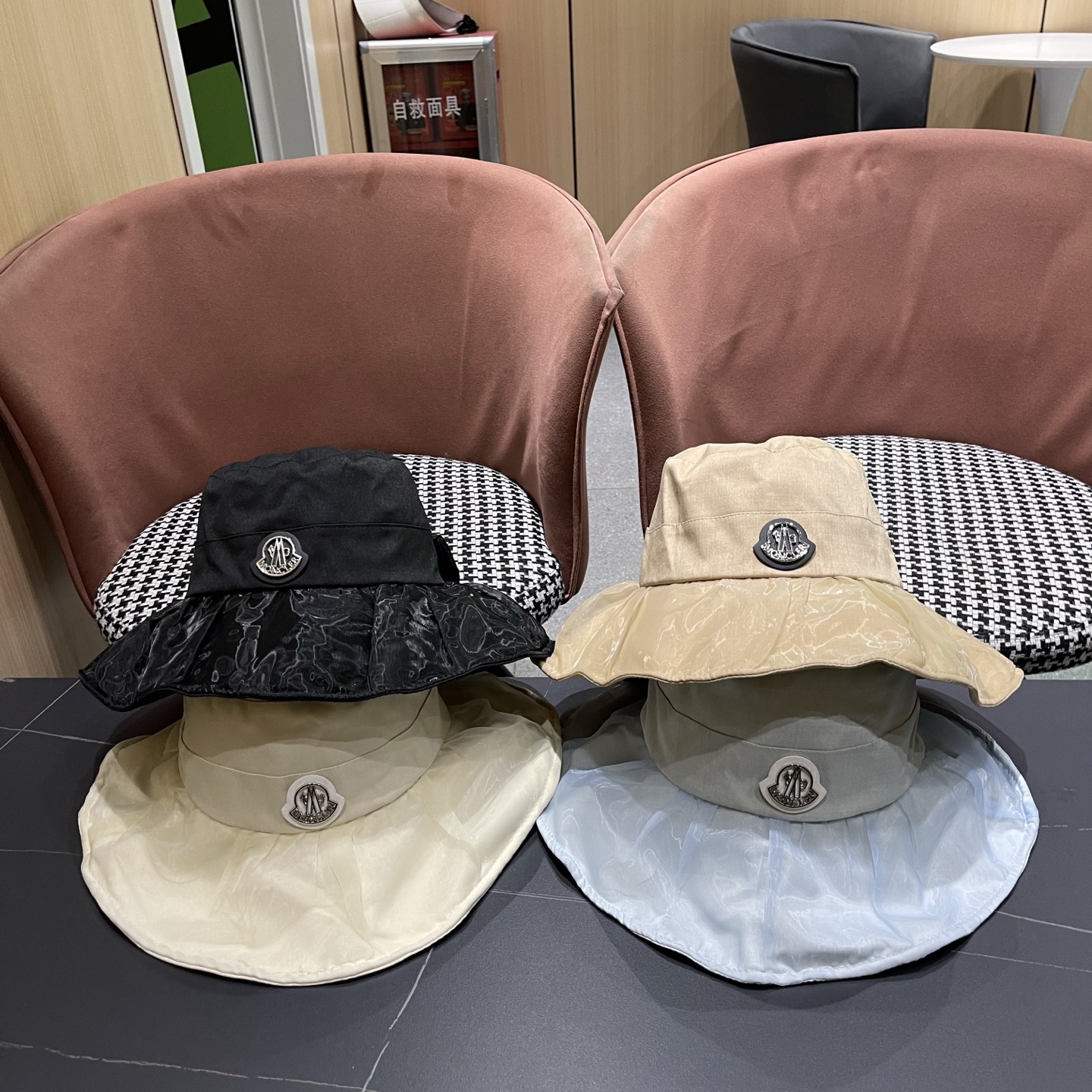 MONCLER（蒙口）春夏百搭可折叠大檐防晒帽女透气遮阳帽户外出游休闲渔夫帽显脸小