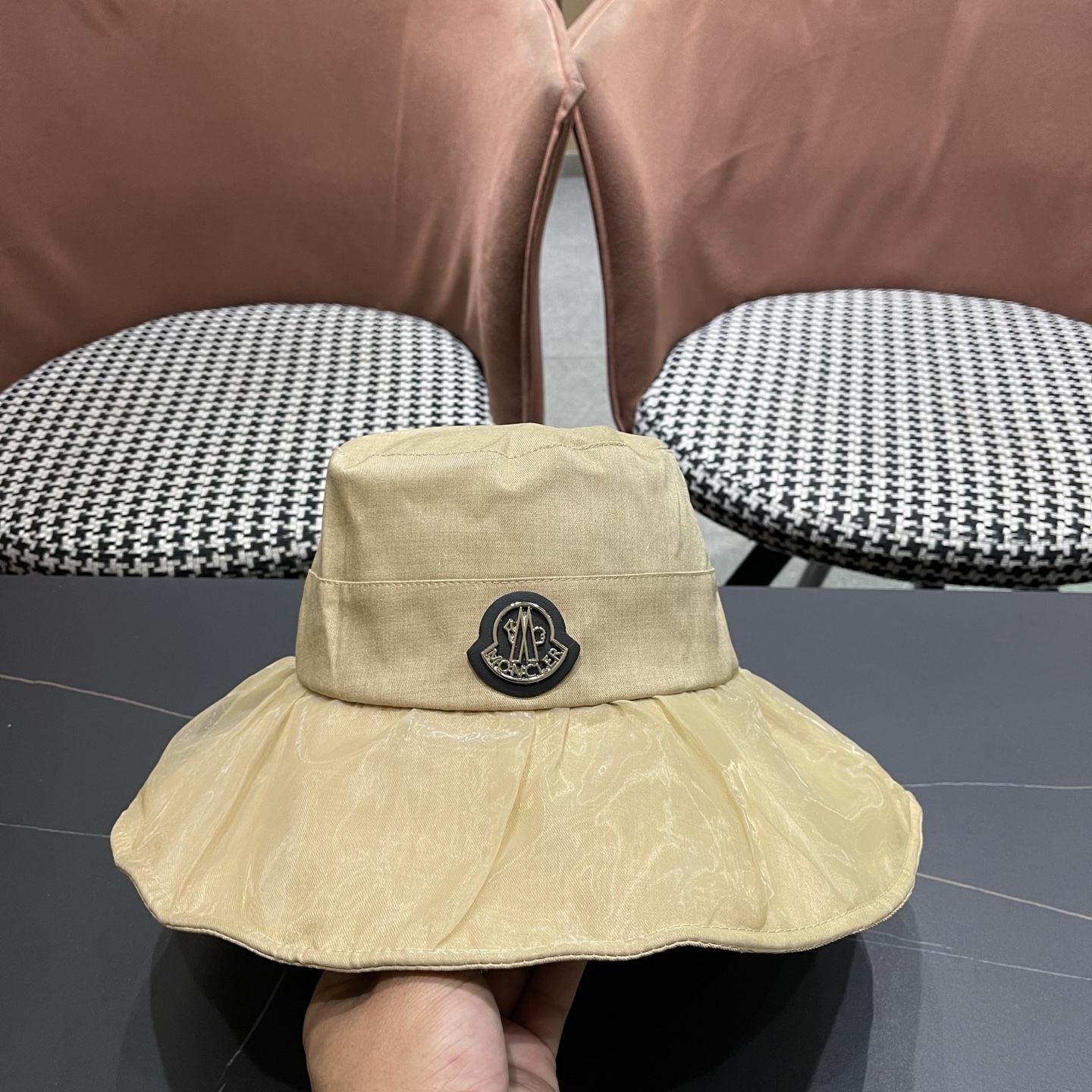 MONCLER（蒙口）春夏百搭可折叠大檐防晒帽女透气遮阳帽户外出游休闲渔夫帽显脸小