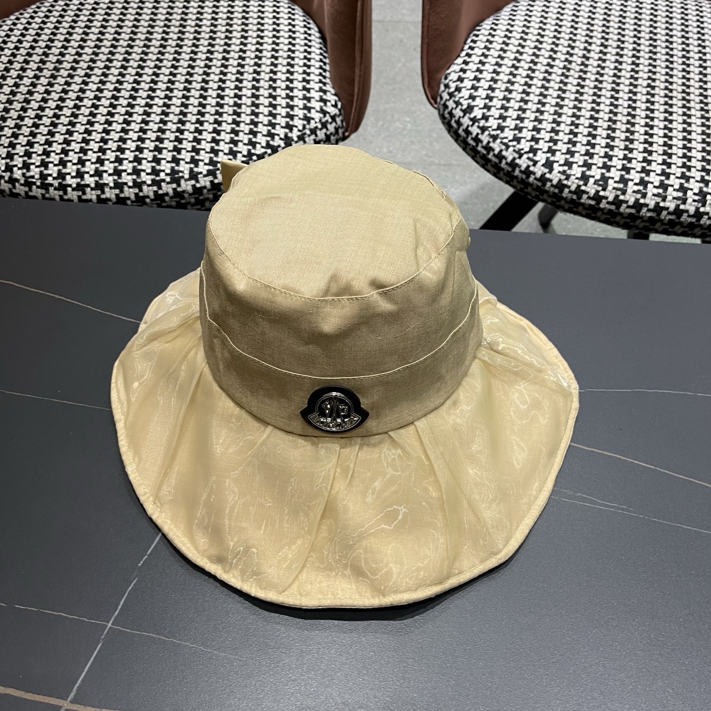 MONCLER（蒙口）春夏百搭可折叠大檐防晒帽女透气遮阳帽户外出游休闲渔夫帽显脸小