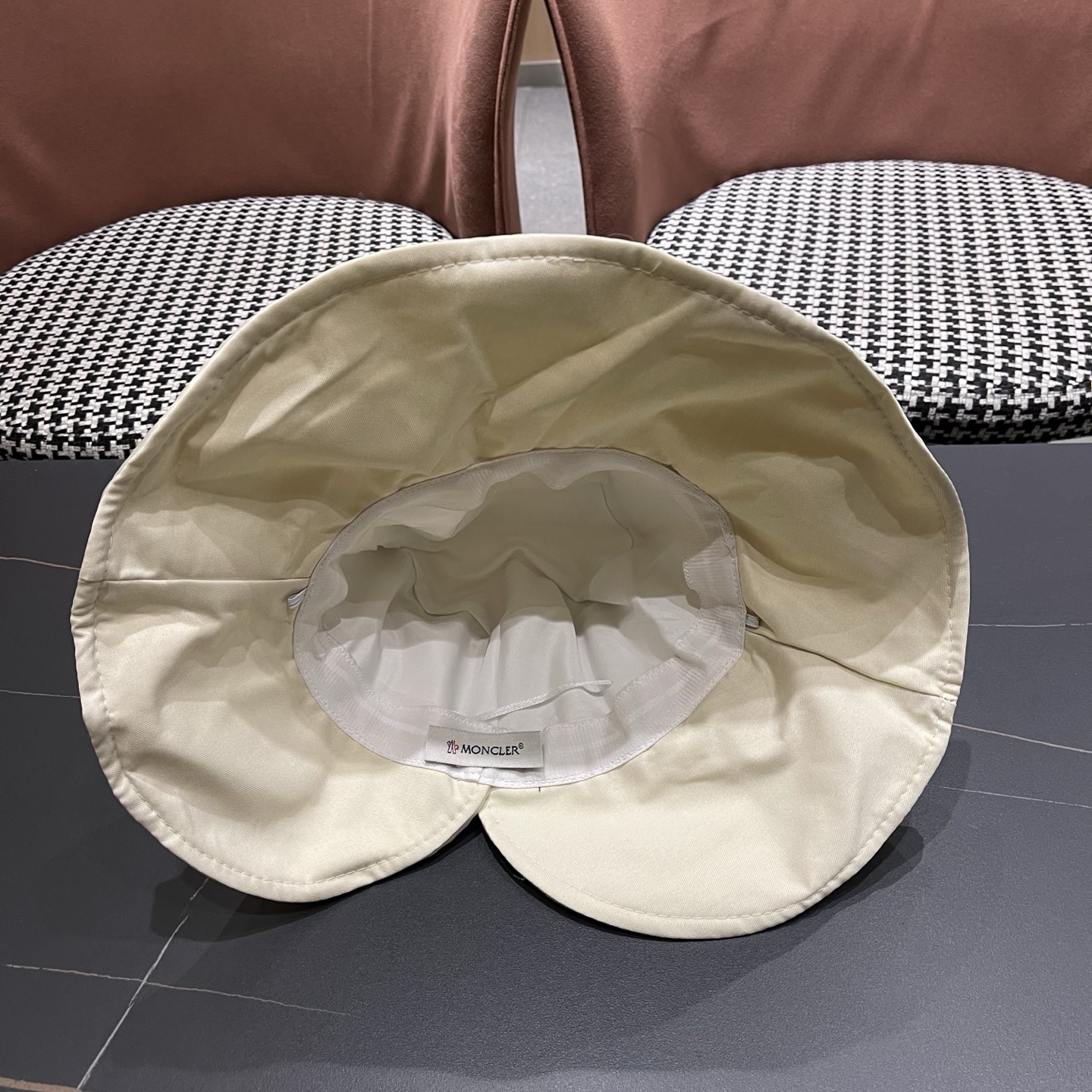 MONCLER（蒙口）春夏百搭可折叠大檐防晒帽女透气遮阳帽户外出游休闲渔夫帽显脸小