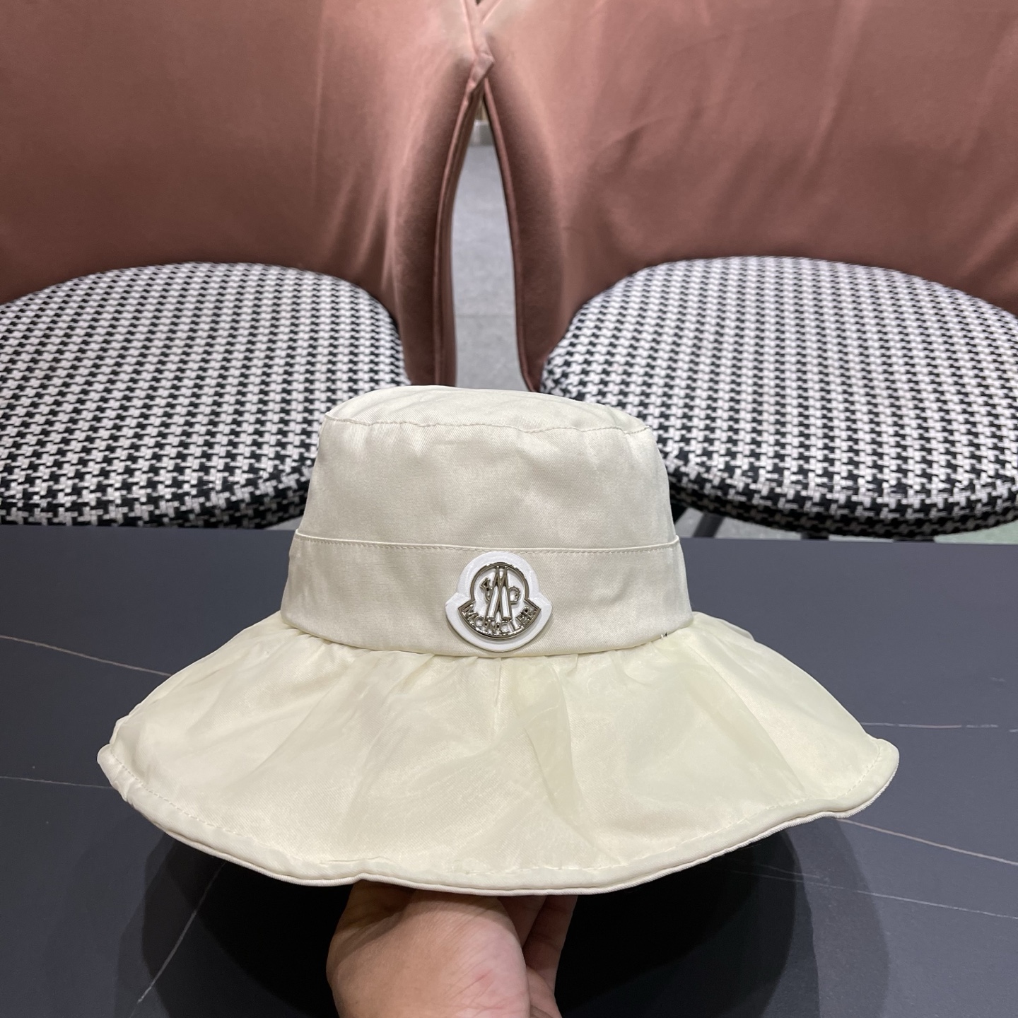MONCLER（蒙口）春夏百搭可折叠大檐防晒帽女透气遮阳帽户外出游休闲渔夫帽显脸小