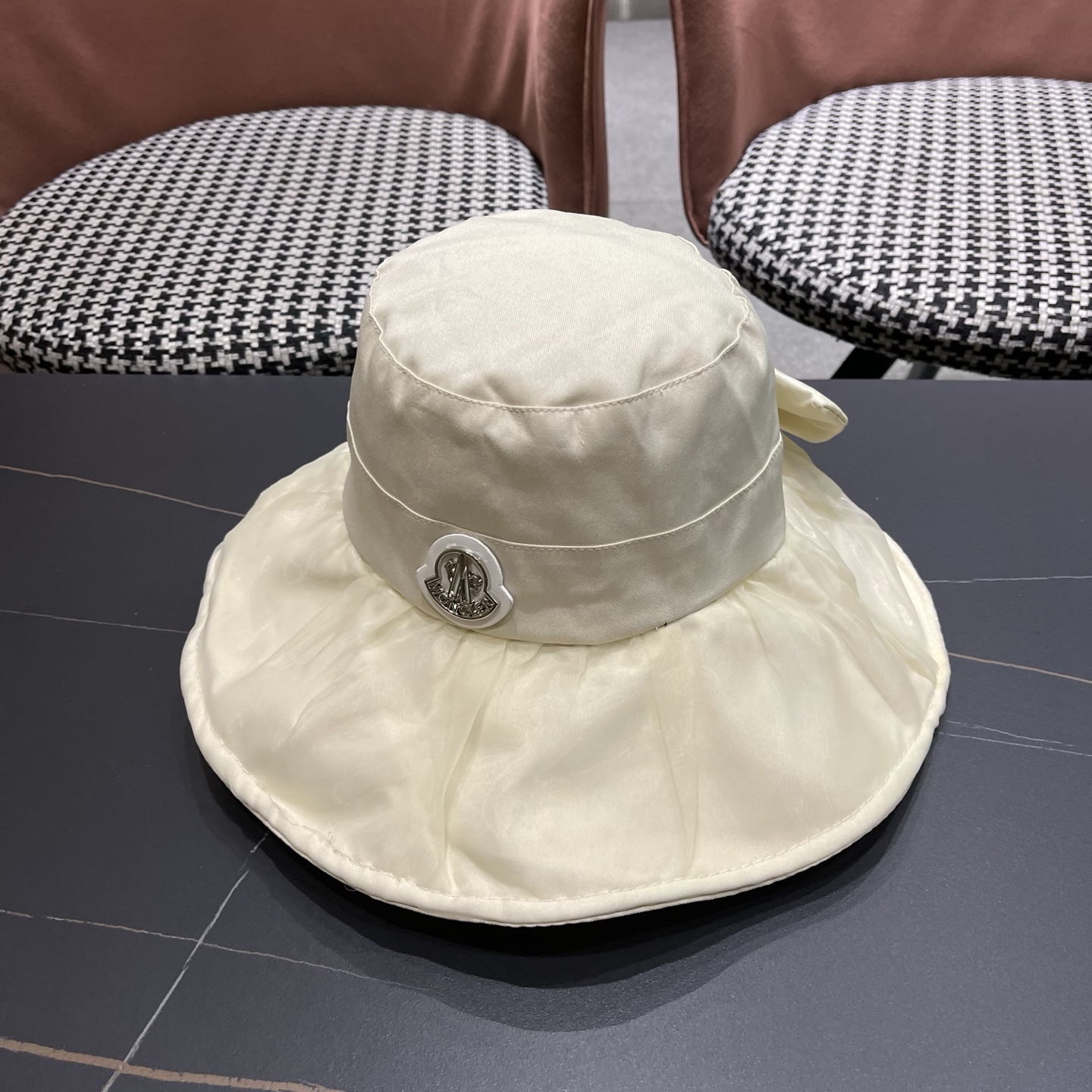 MONCLER（蒙口）春夏百搭可折叠大檐防晒帽女透气遮阳帽户外出游休闲渔夫帽显脸小