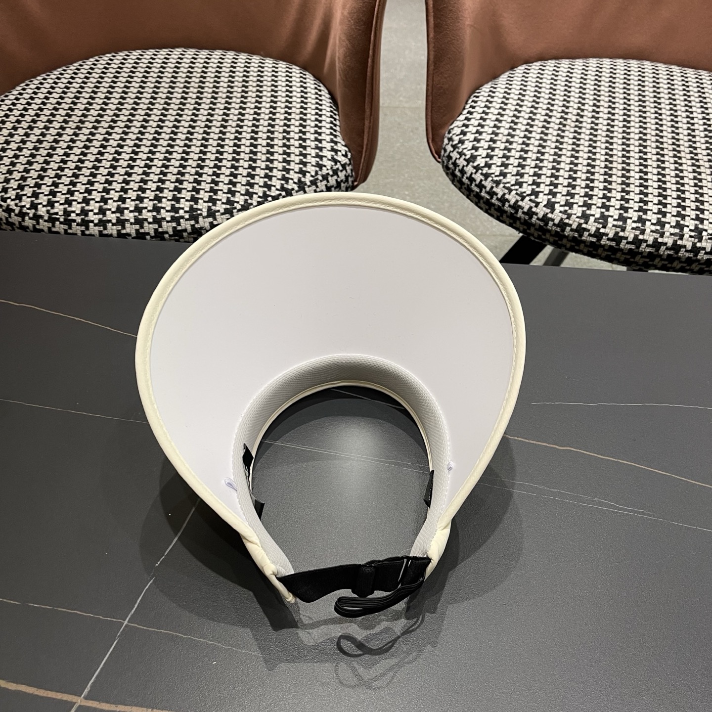 FENDI 芬迪 防晒帽子女春夏户外太阳帽防紫外线遮阳空顶帽大檐骑行发箍贝壳帽