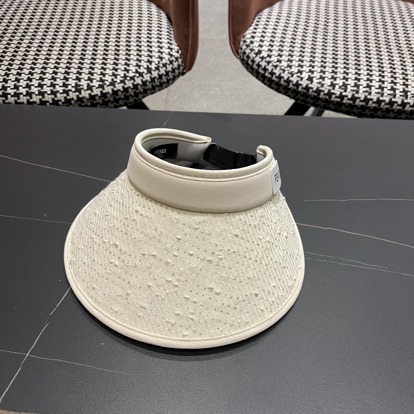 FENDI 芬迪 防晒帽子女春夏户外太阳帽防紫外线遮阳空顶帽大檐骑行发箍贝壳帽