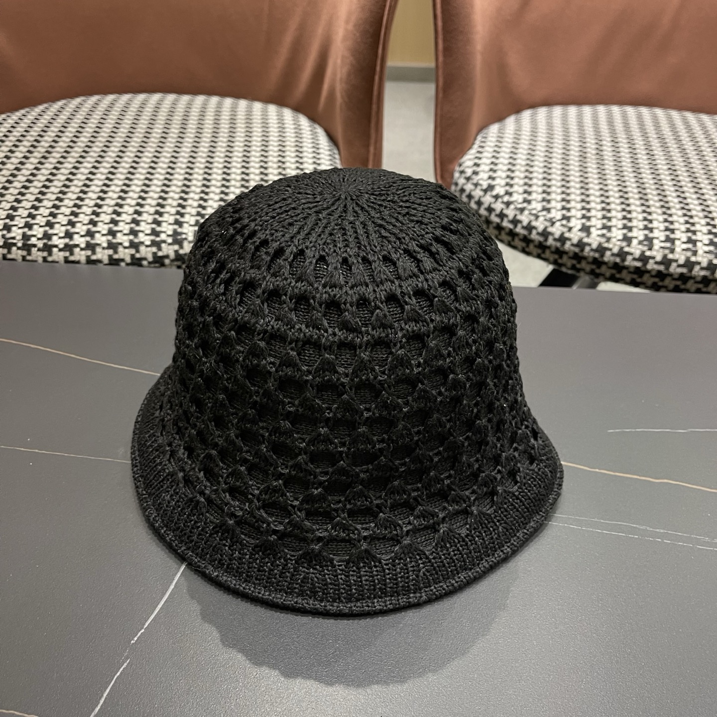 普拉达PRADA 夏季时尚针织盆帽双面防晒遮阳渔夫帽女时尚百搭素颜显脸小水桶帽