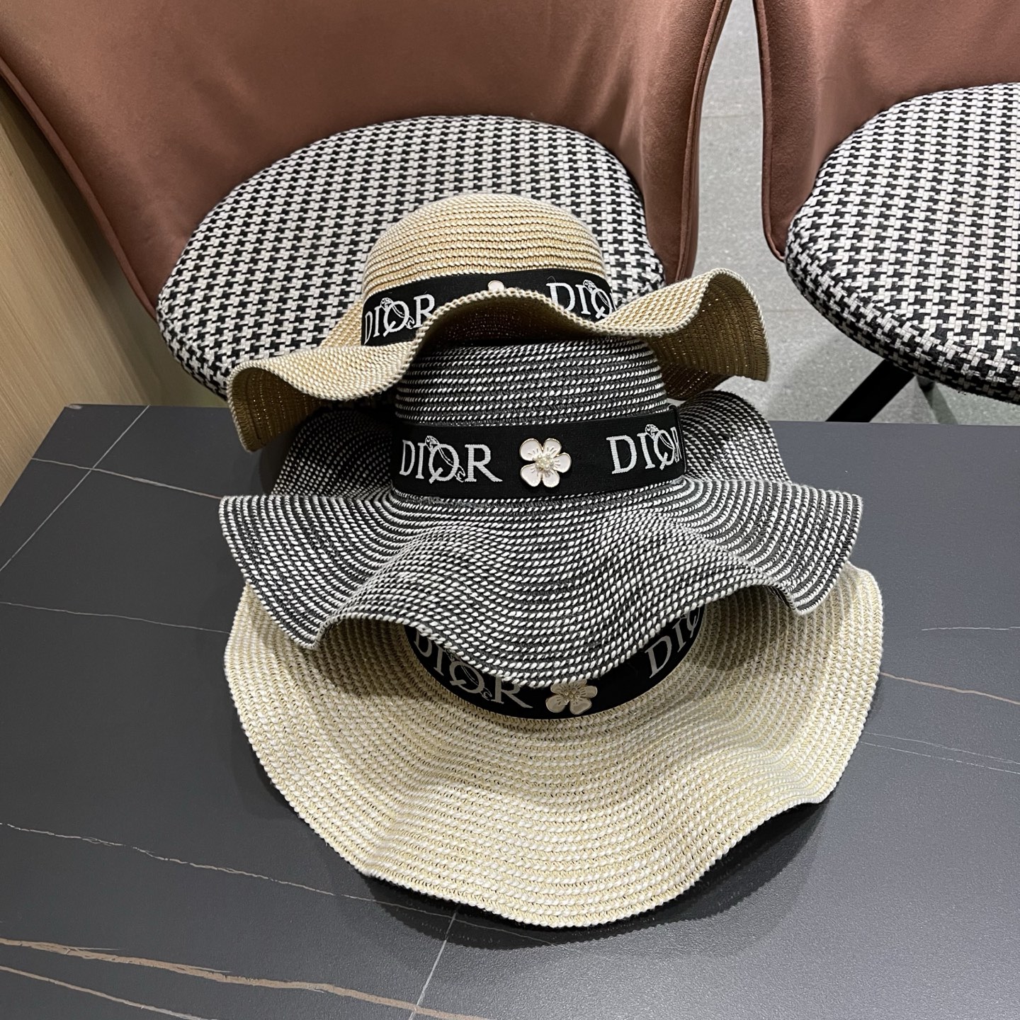 Dior迪奥 新款波浪形草帽女夏季海边度假大帽檐沙滩遮阳太阳帽子