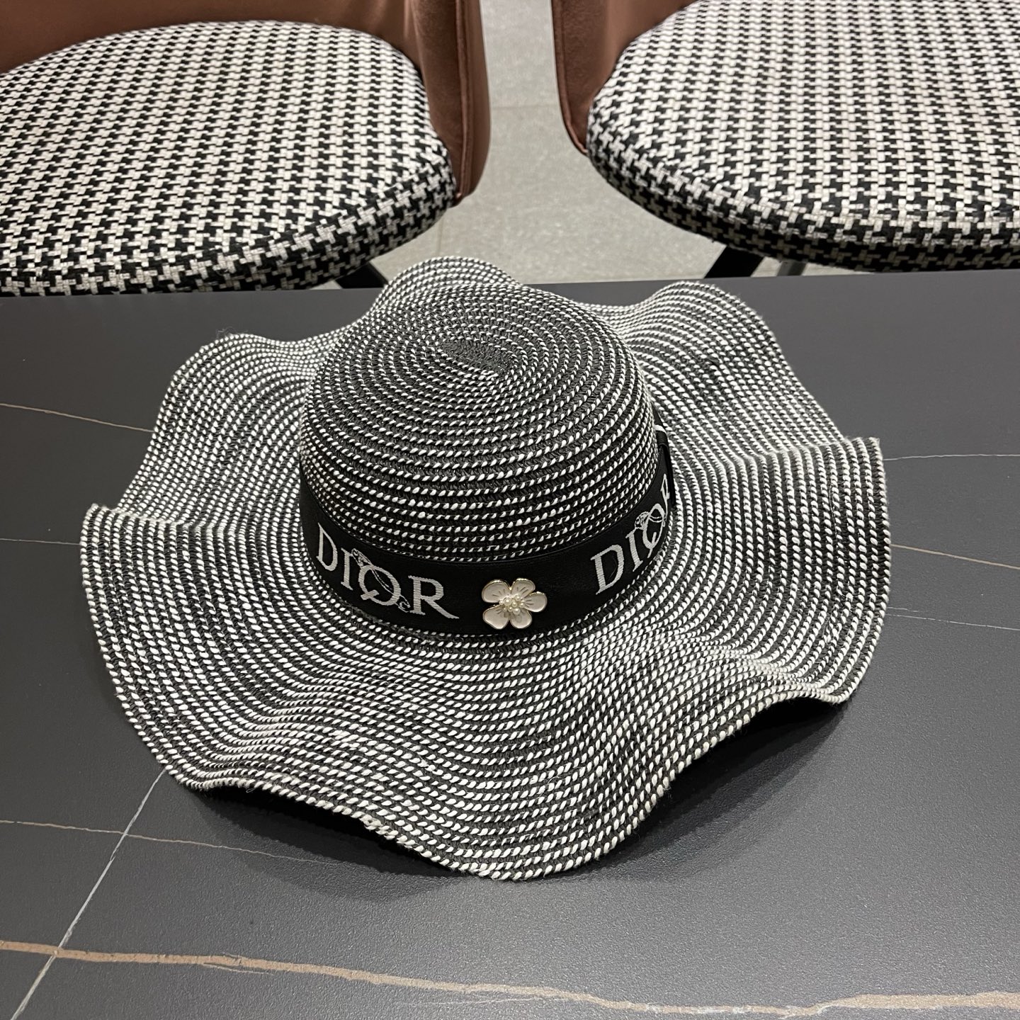 Dior迪奥 新款波浪形草帽女夏季海边度假大帽檐沙滩遮阳太阳帽子