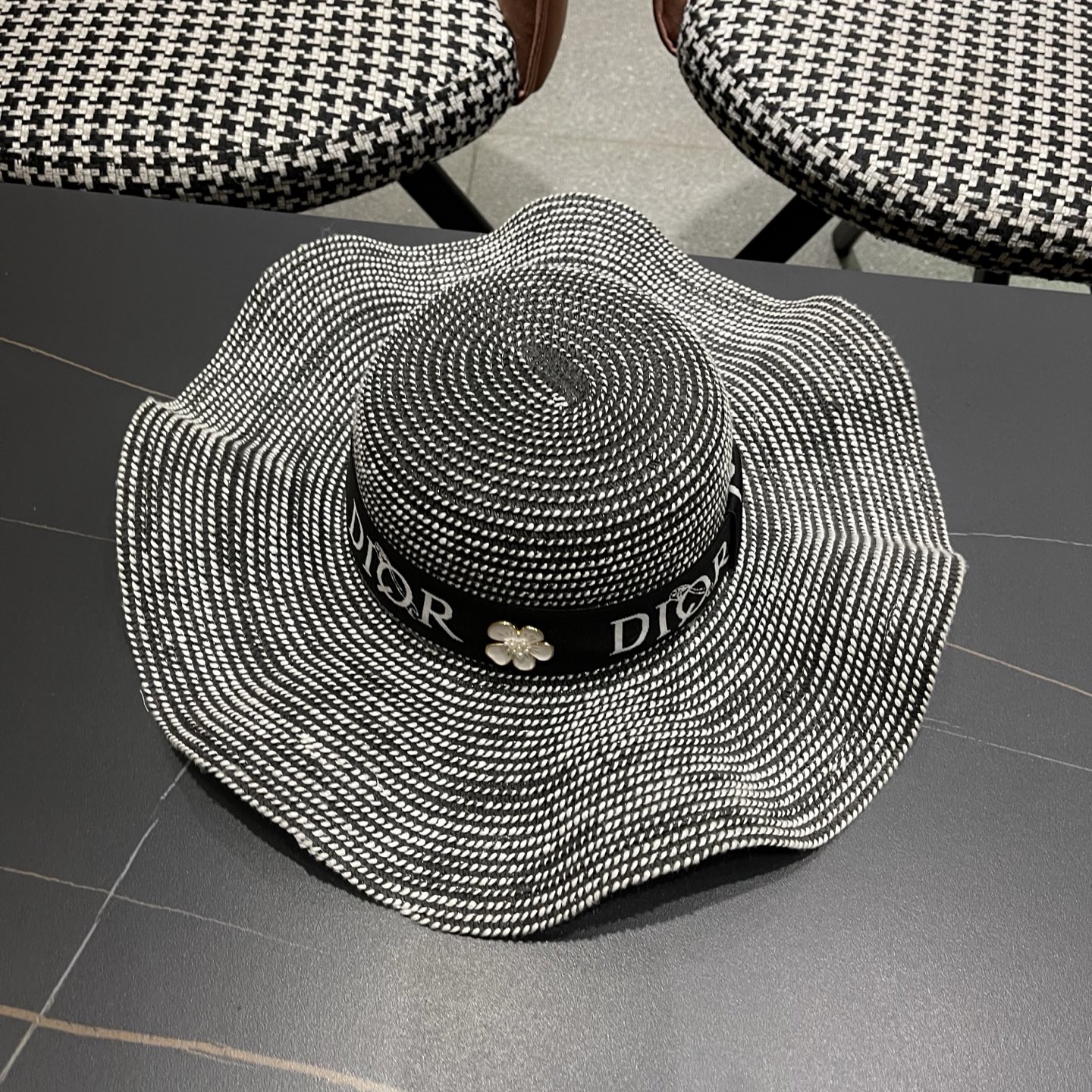 Dior迪奥 新款波浪形草帽女夏季海边度假大帽檐沙滩遮阳太阳帽子