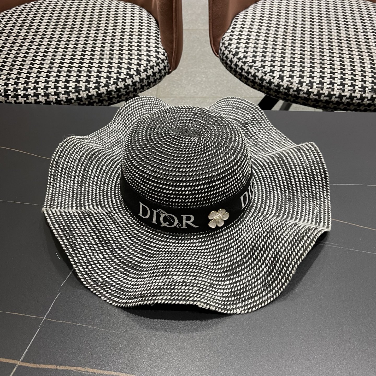 Dior迪奥 新款波浪形草帽女夏季海边度假大帽檐沙滩遮阳太阳帽子