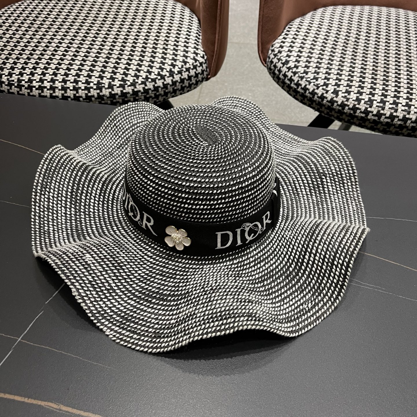 Dior迪奥 新款波浪形草帽女夏季海边度假大帽檐沙滩遮阳太阳帽子